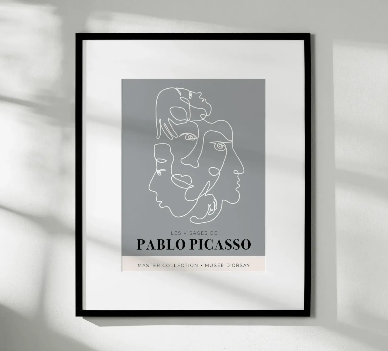 I volti di Pablo Picasso poster con telaio in legno da Linda Richardson