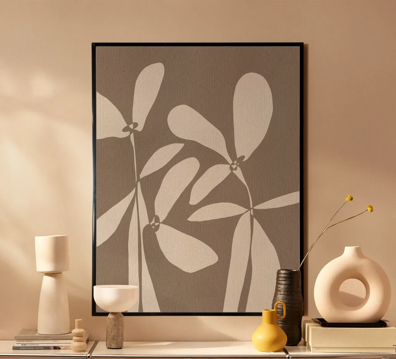 Petali muti IV di Shatha Dafai poster con telaio in legno da Linda Richardson