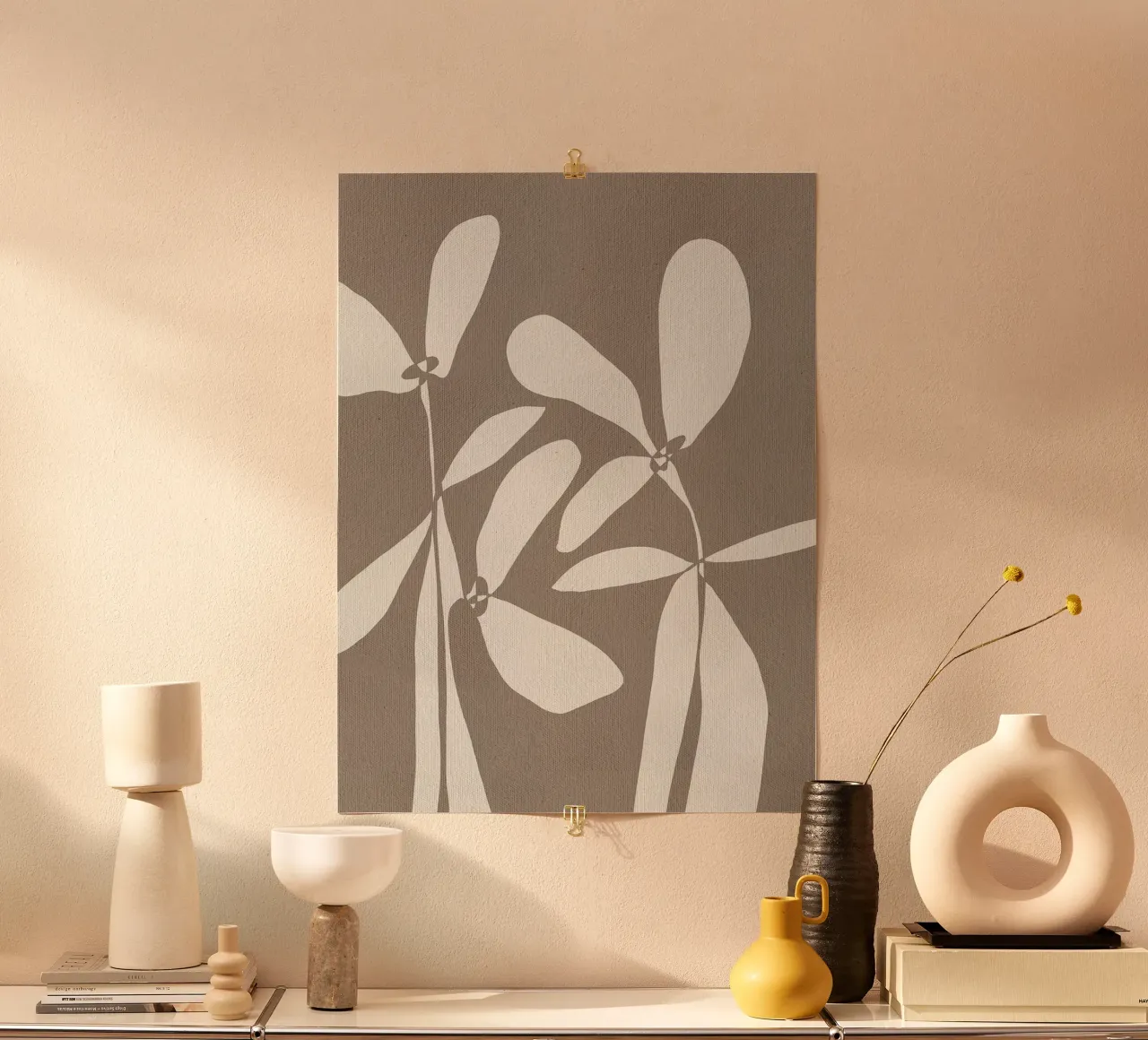 Petali muti IV di Shatha Dafai poster con telaio in legno da Linda Richardson