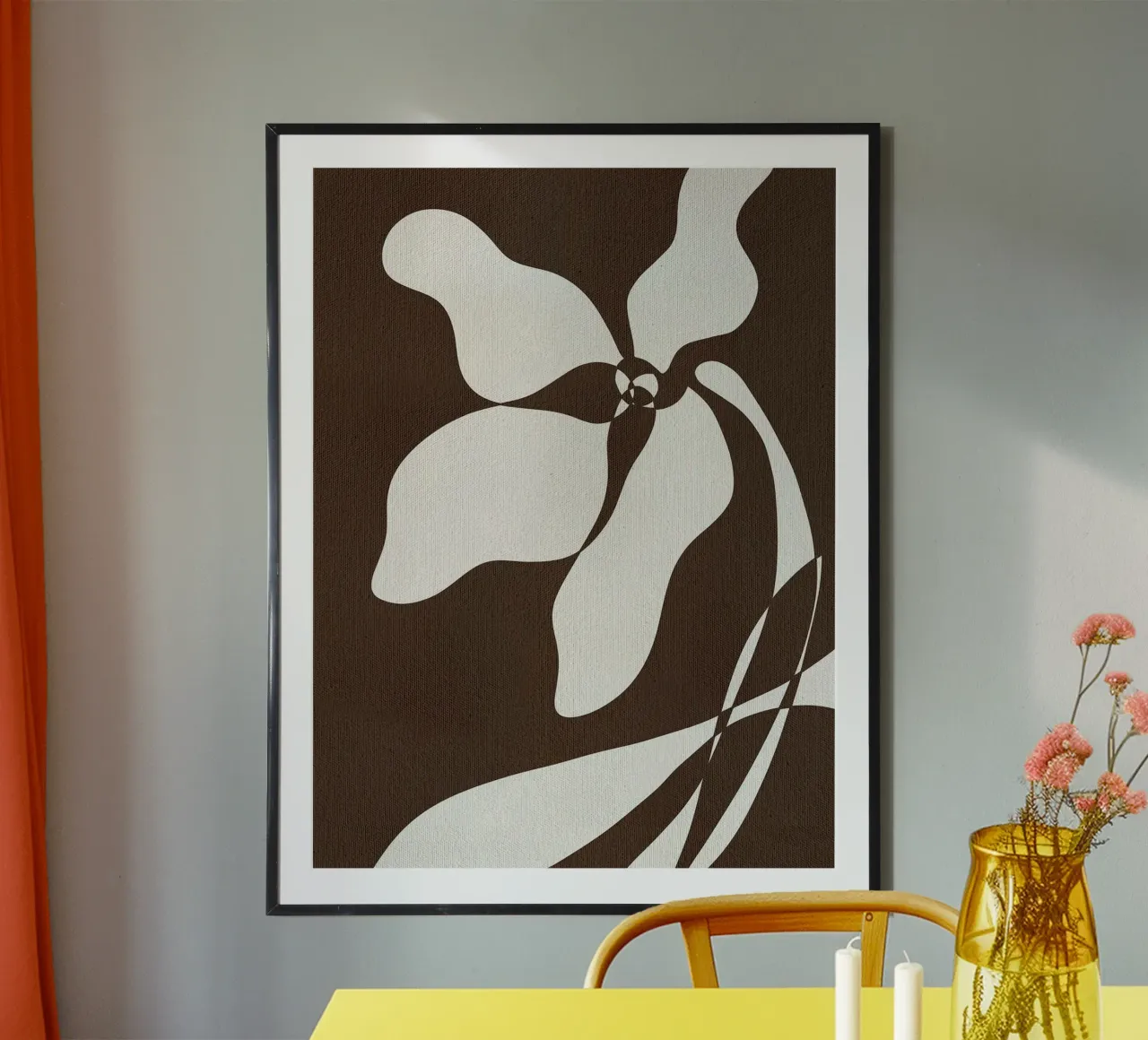 Petali muti V di Shatha Dafai poster con telaio in plastica da Linda Richardson
