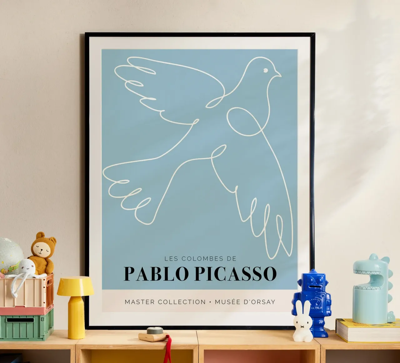 Pablo Picasso - Le colombe poster con telaio in alluminio da Linda Richardson