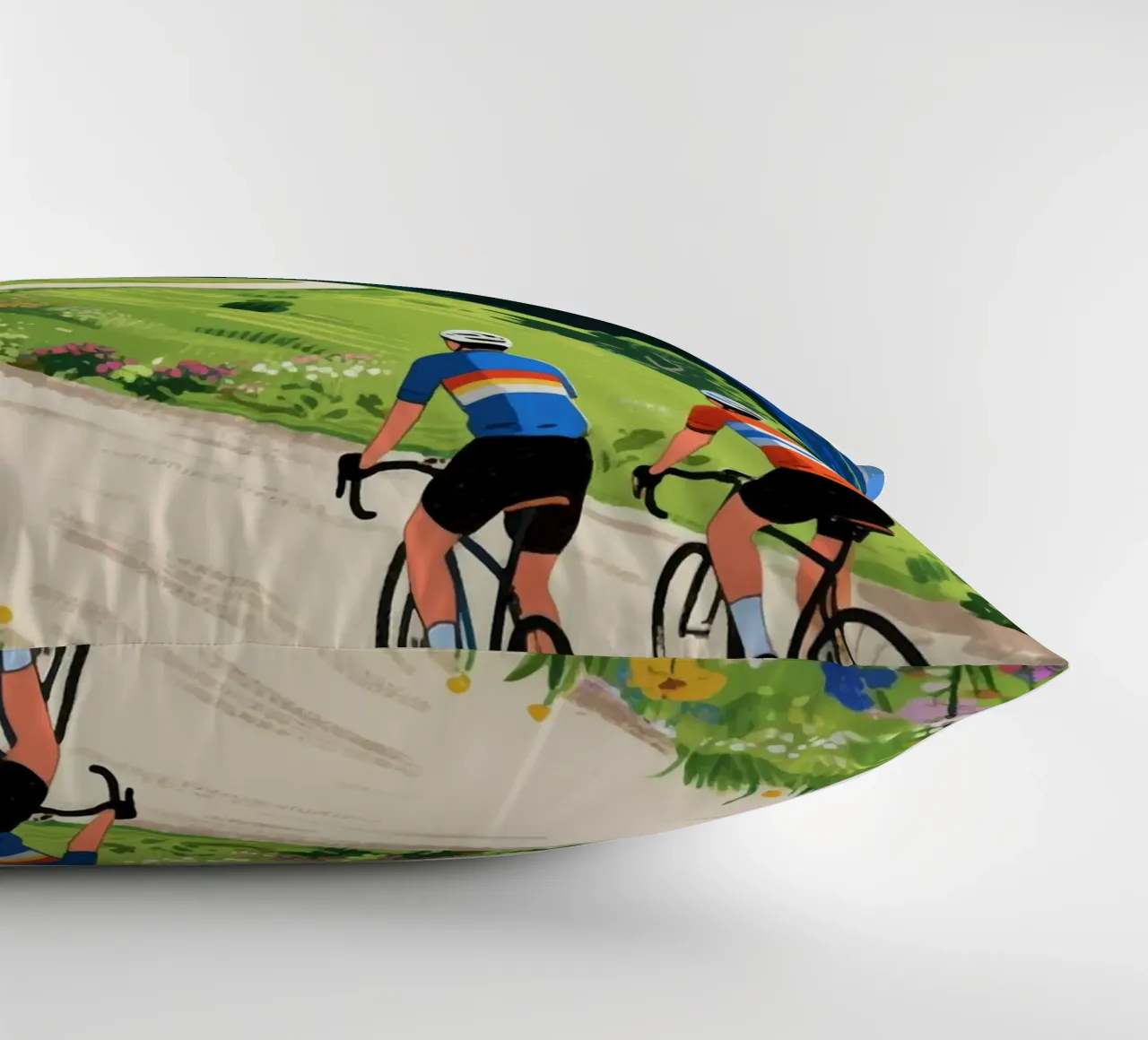 cyclists in nature cuscino da knowledge