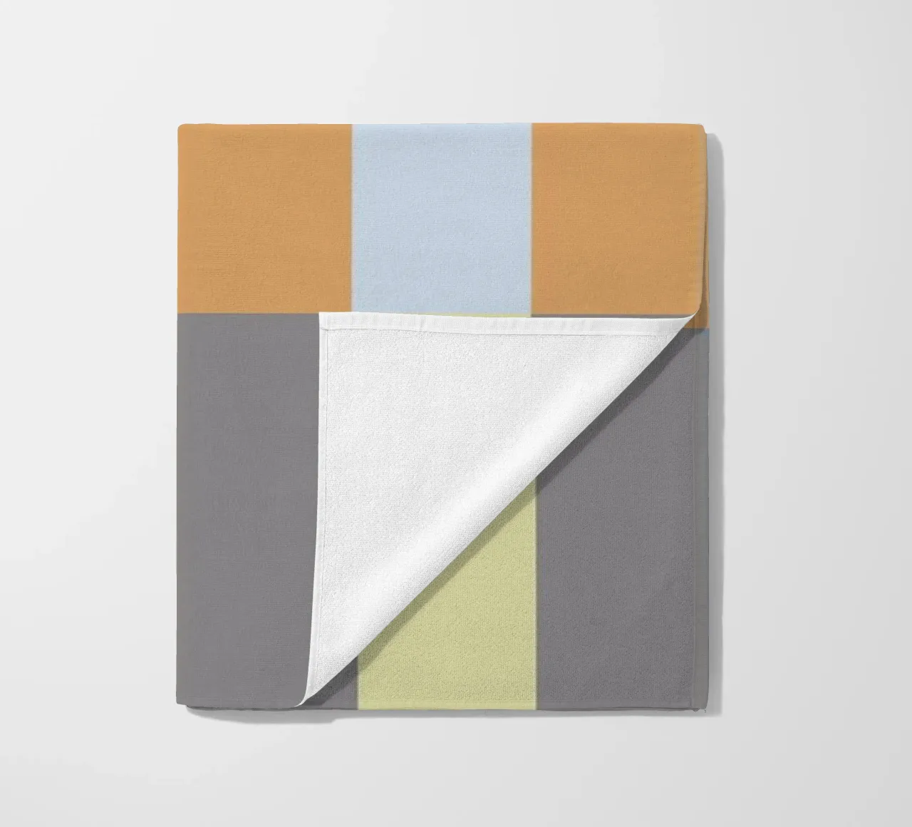 Multi Colored Stripes Pattern telo mare da Paigaam Studio