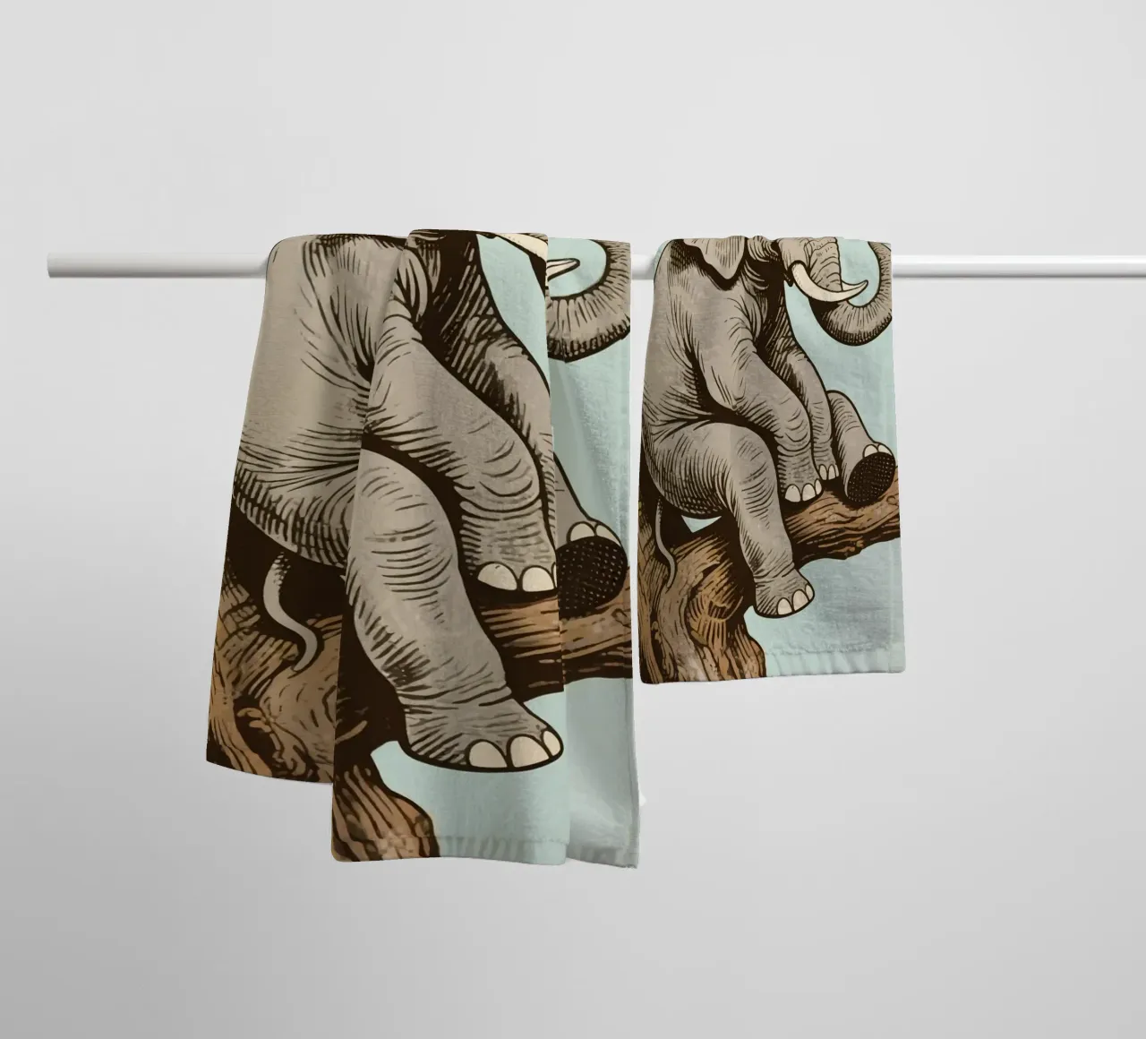 elephant on a tree asciugamano da bagno da knowledge