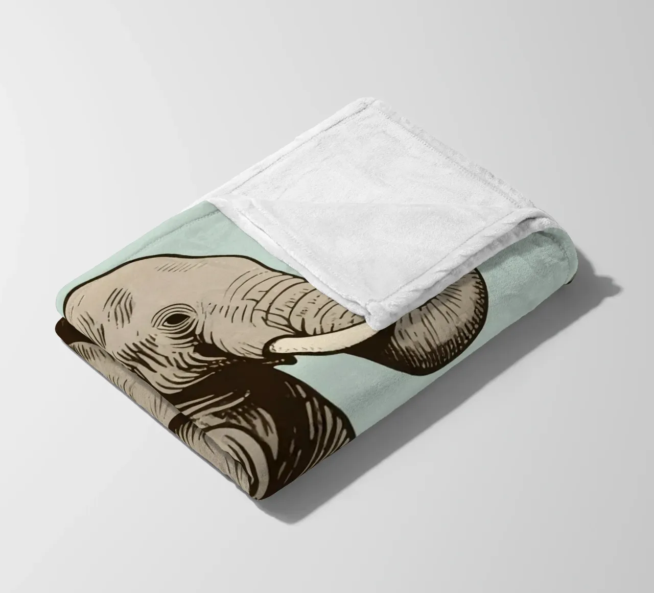 elephant on a tree coperta in pile da knowledge