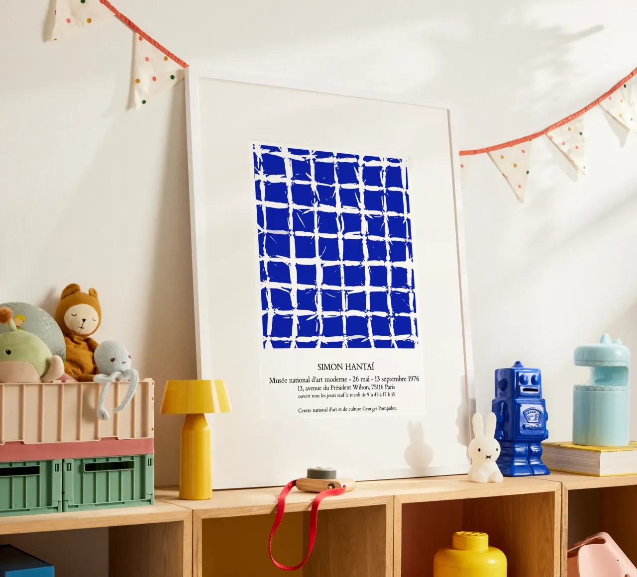 Simon Hantai Blu poster con telaio in alluminio da Lonnieprints