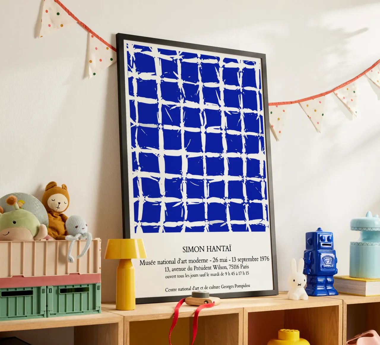 Simon Hantai Blu poster con telaio in alluminio da Lonnieprints