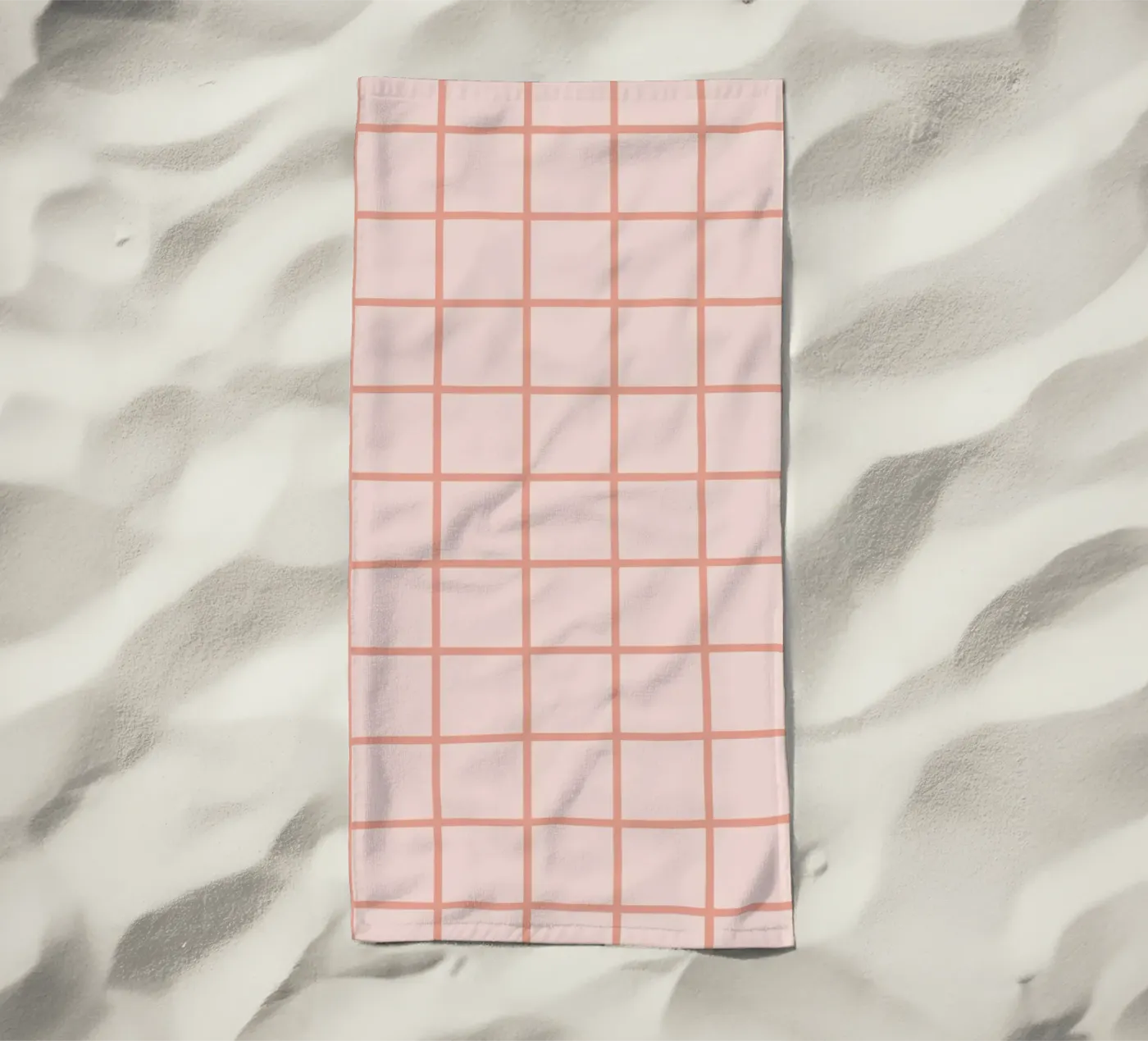 Pfirsich-Gittermuster Strandtuch von Paigaam Studio