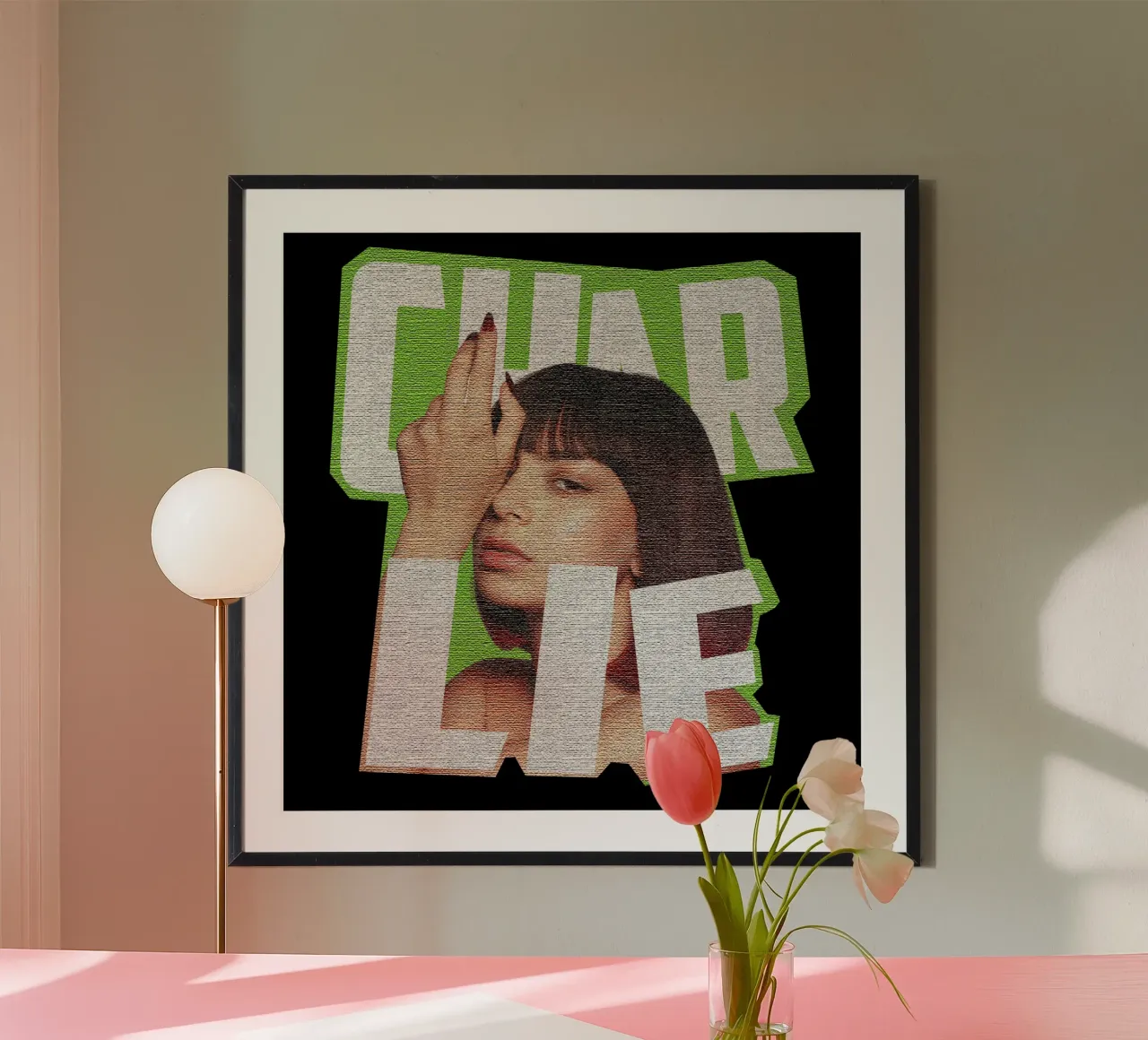 Maglietta Charlie Classic poster con telaio in legno da kamy.store11