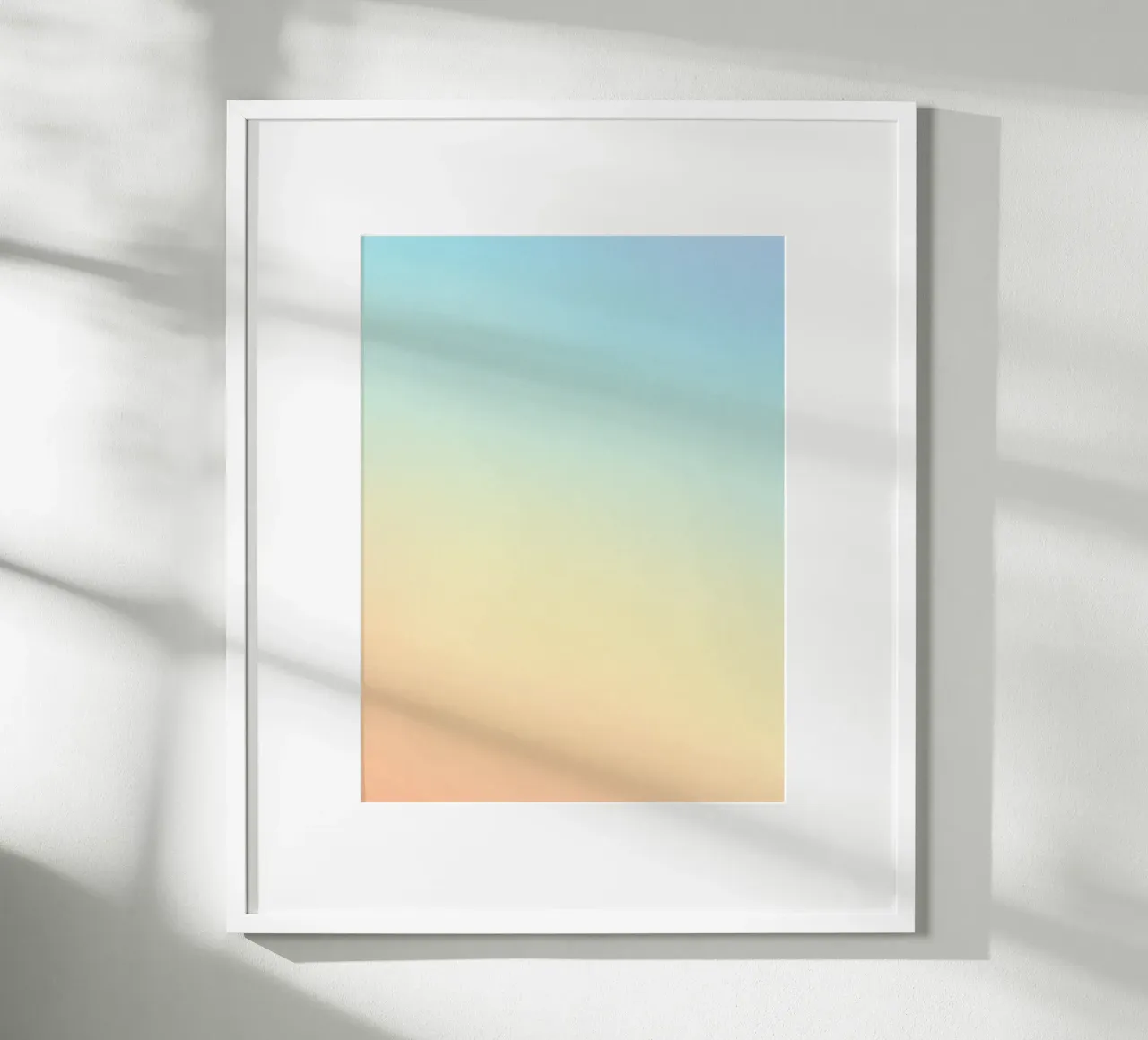 Murmures d’Aube - Dégradés de Bleu, Pêche, Jaune, Vert poster avec cadre en aluminium de studiofox