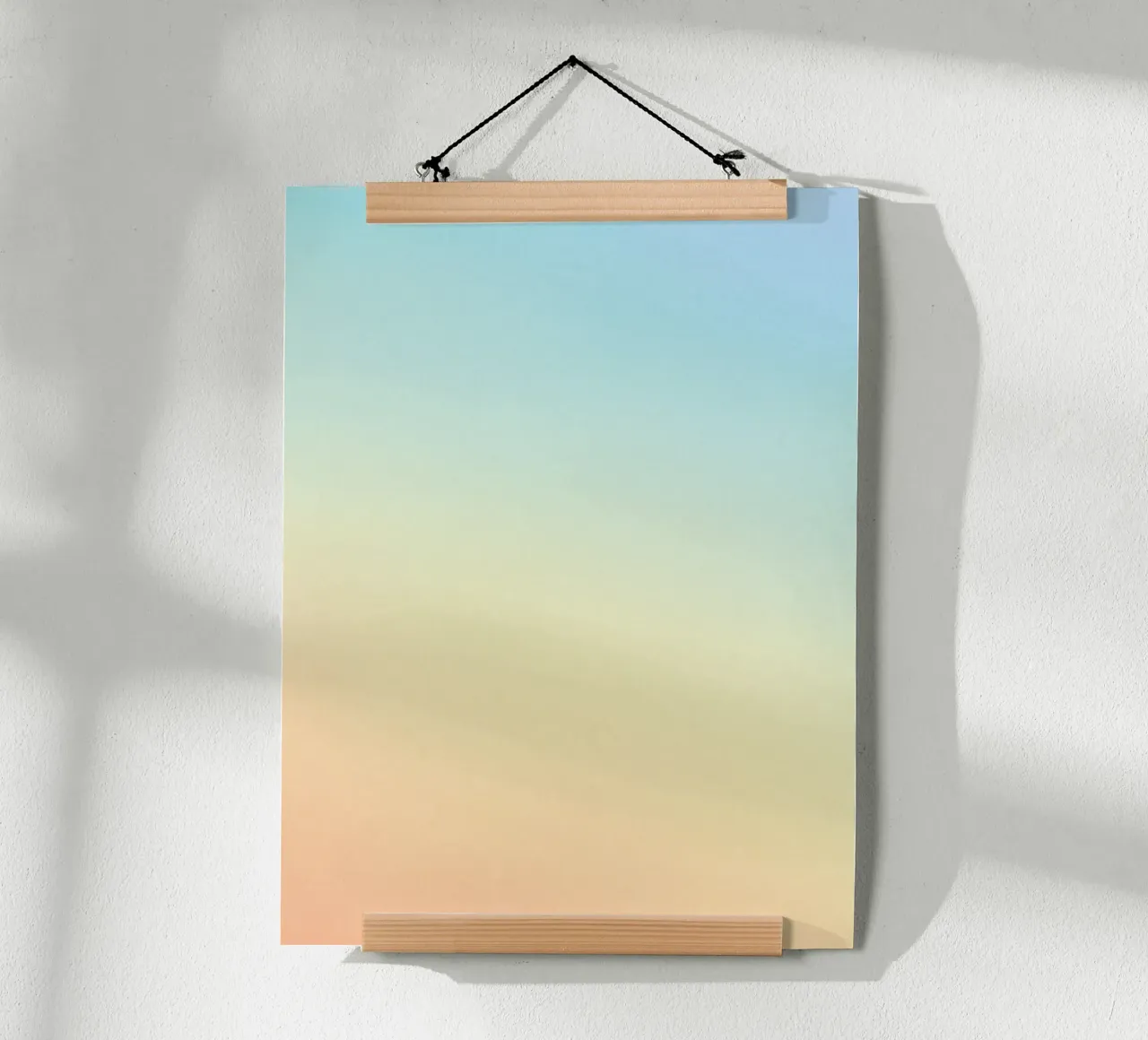 Murmures d’Aube - Dégradés de Bleu, Pêche, Jaune, Vert poster avec cadre en aluminium de studiofox