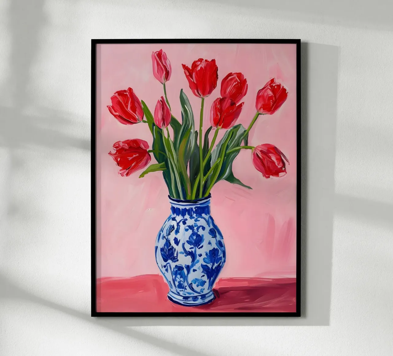 Tulipani rossi in vaso poster con telaio in legno da Yaso Design & Art