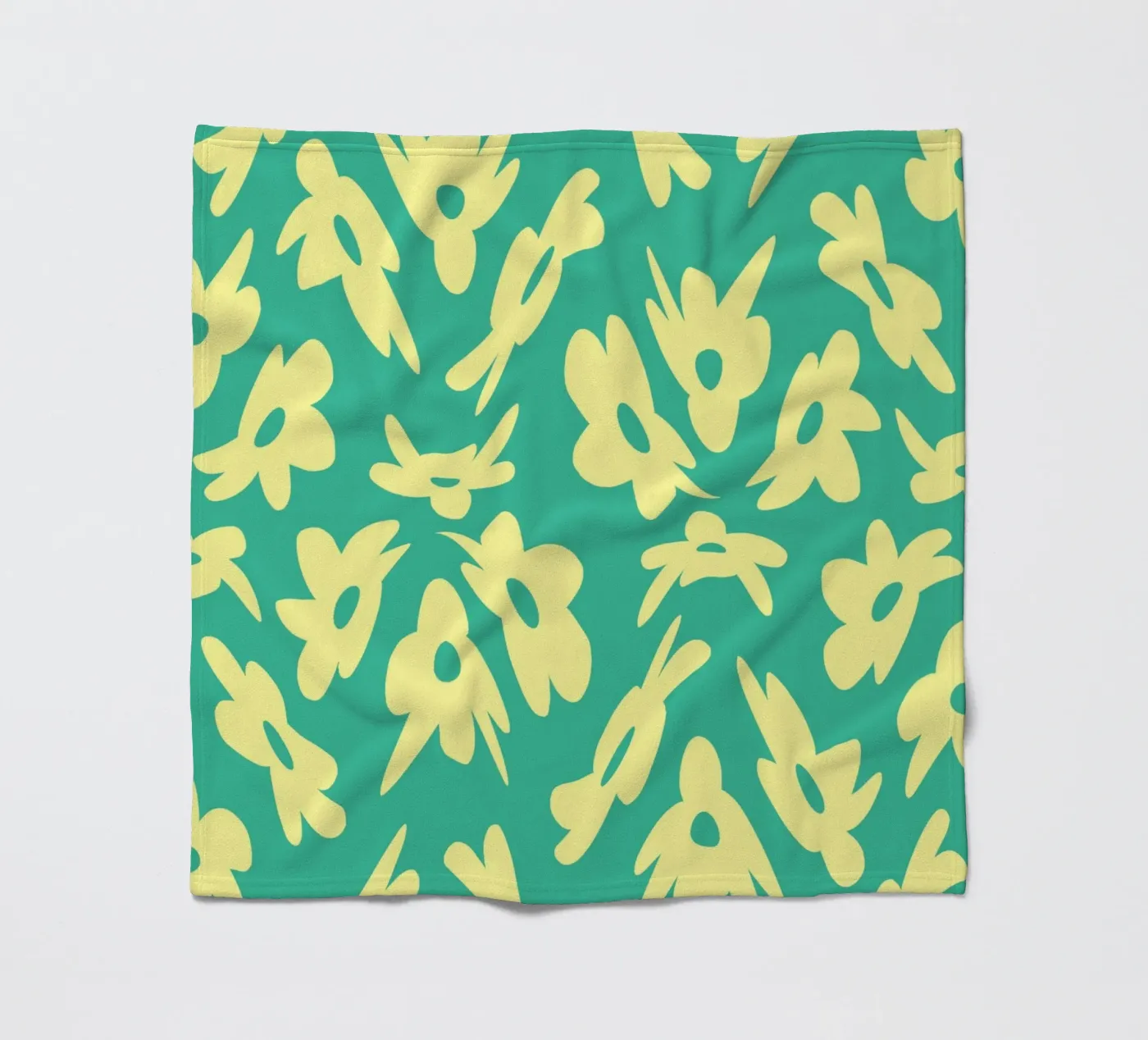 Flower Pattern Bizarre Fleecedecke von Little Dean