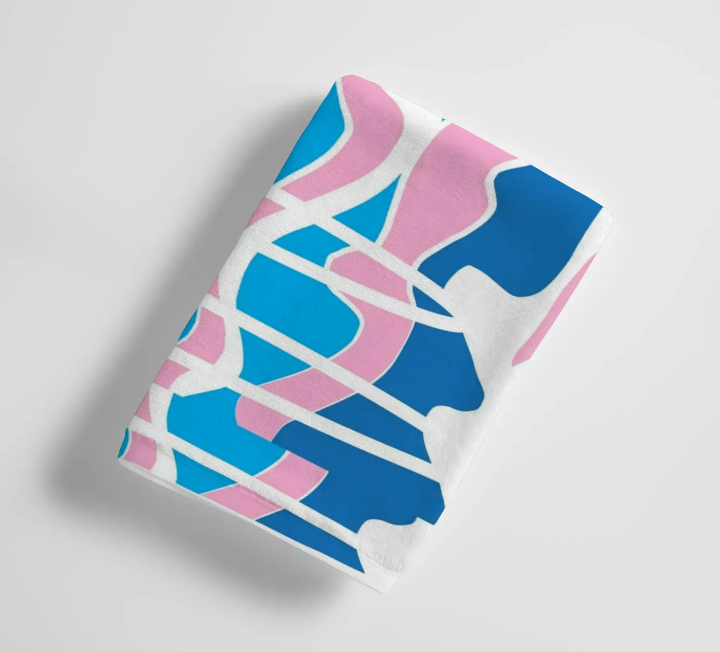 Bizarre Pattern 07 badhanddoek van Little Dean