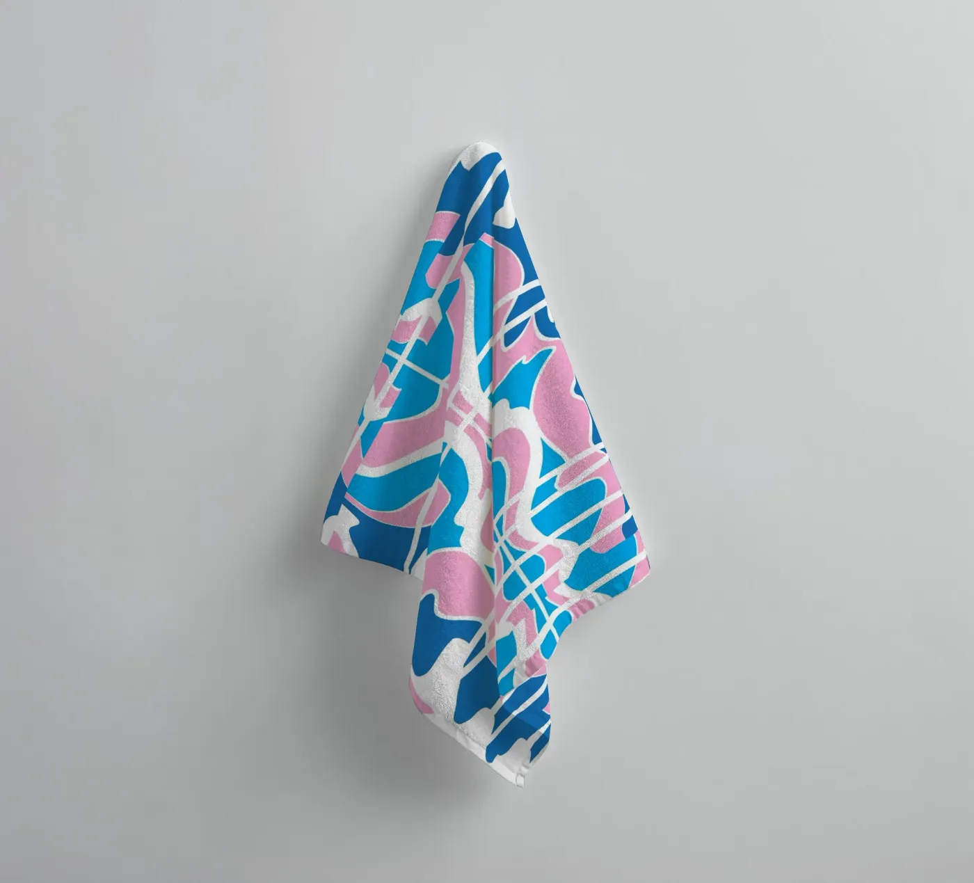 Bizarre Muster 07 Handtuch von Little Dean