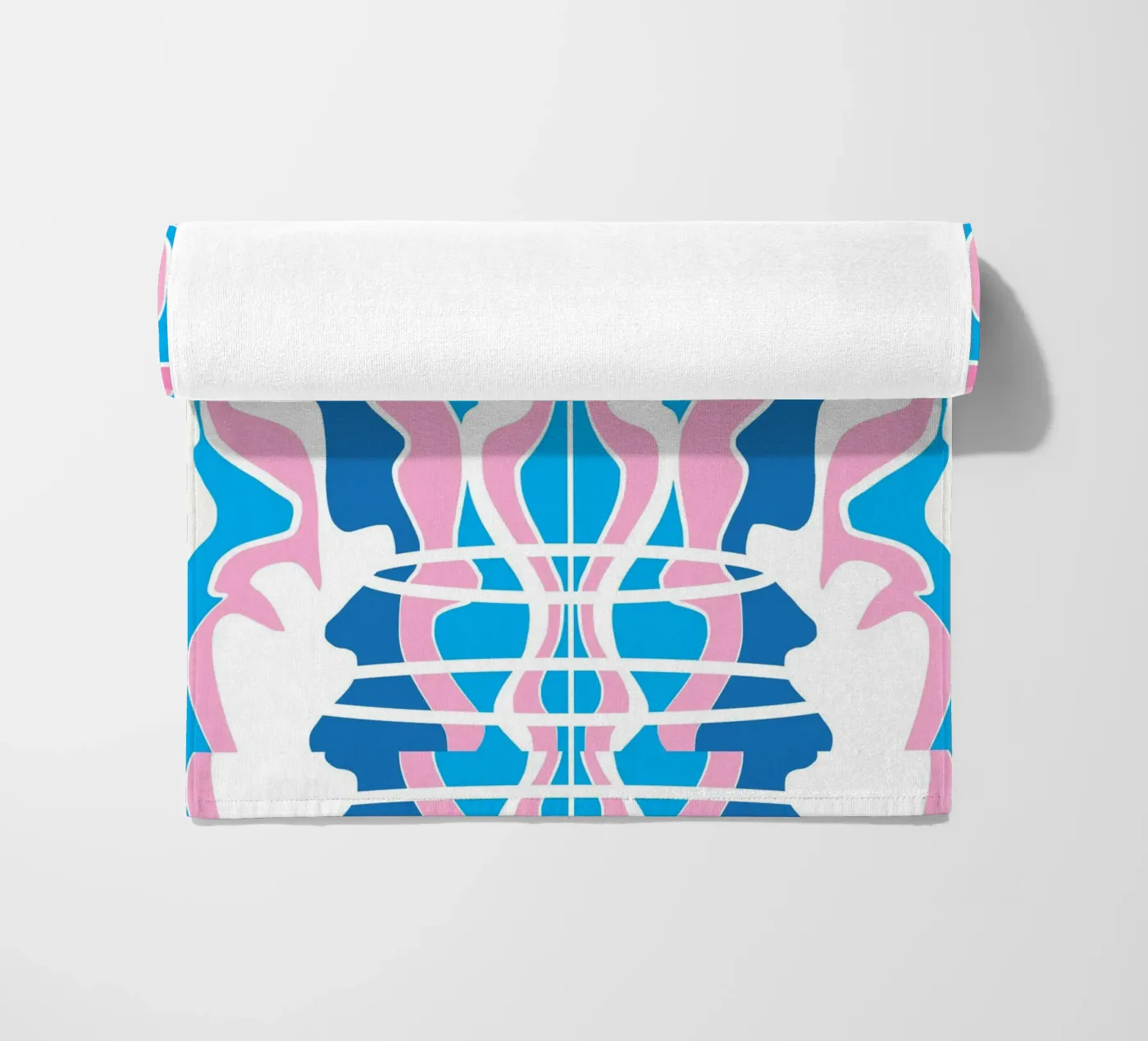 Bizarre Pattern 07 strandhanddoek van Little Dean