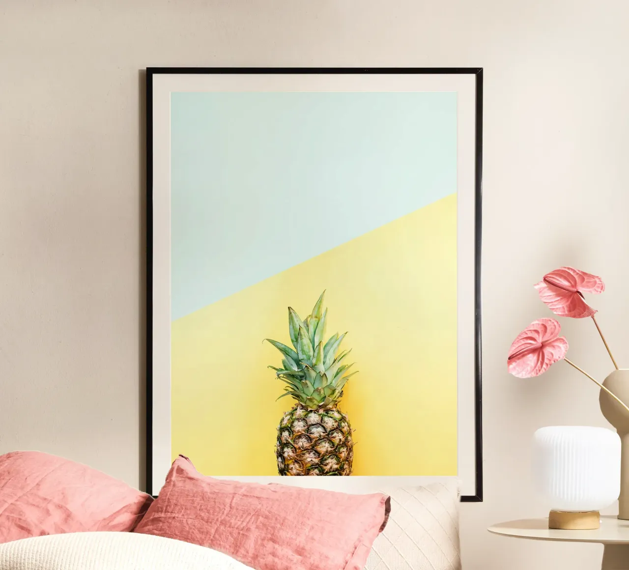 Composizione ananas IV poster con telaio in alluminio da Sven B Strauss