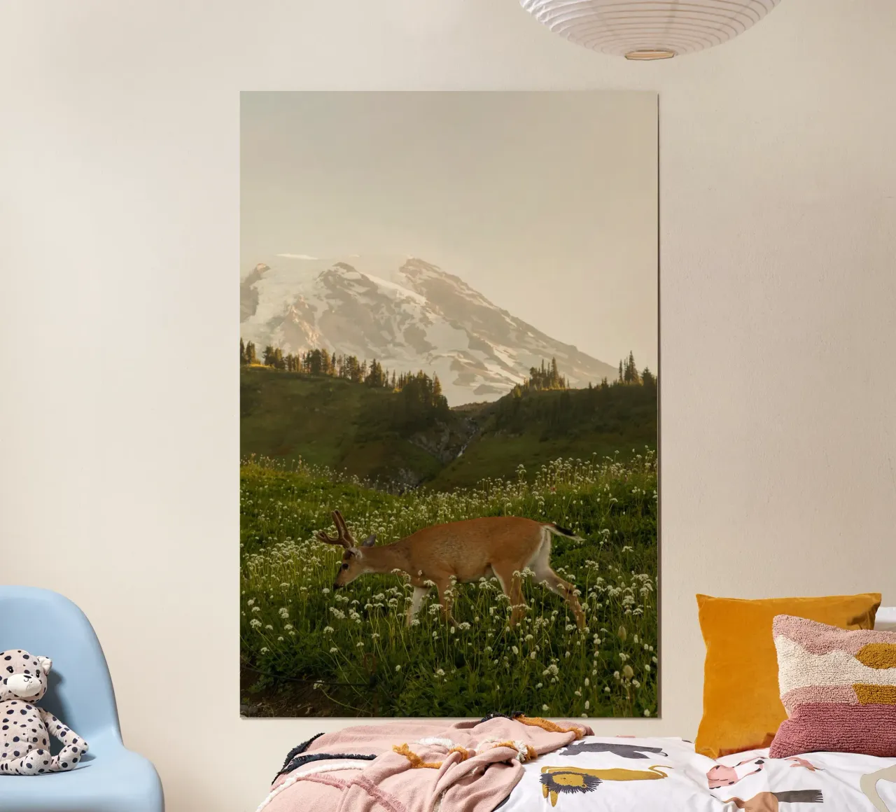 fiori sotto la montagna innevata poster con telaio in plastica da Earthly Visions
