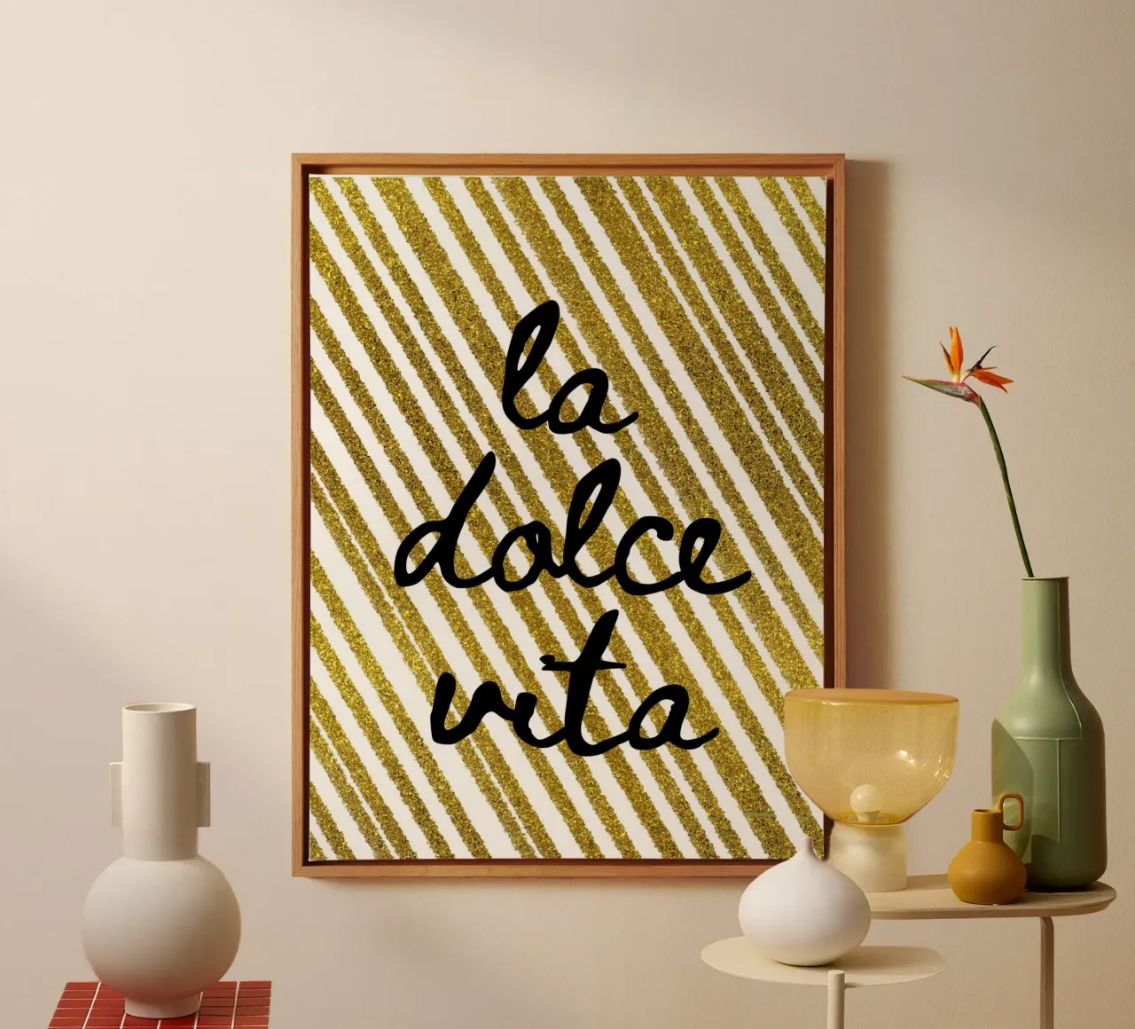La dolce vita tela con Cornice a cassetta da PinkCandyWalls
