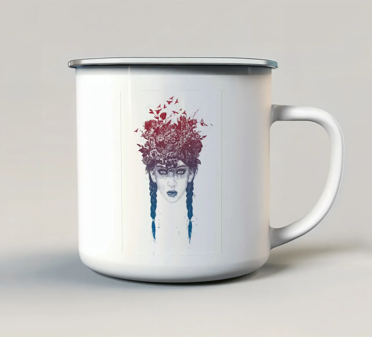 Summer Queen tazza in smalto da Balazs Solti