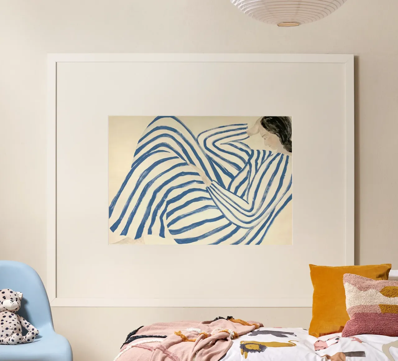 Annoiato appoggiato al blu poster con telaio in legno da Serrano Shop