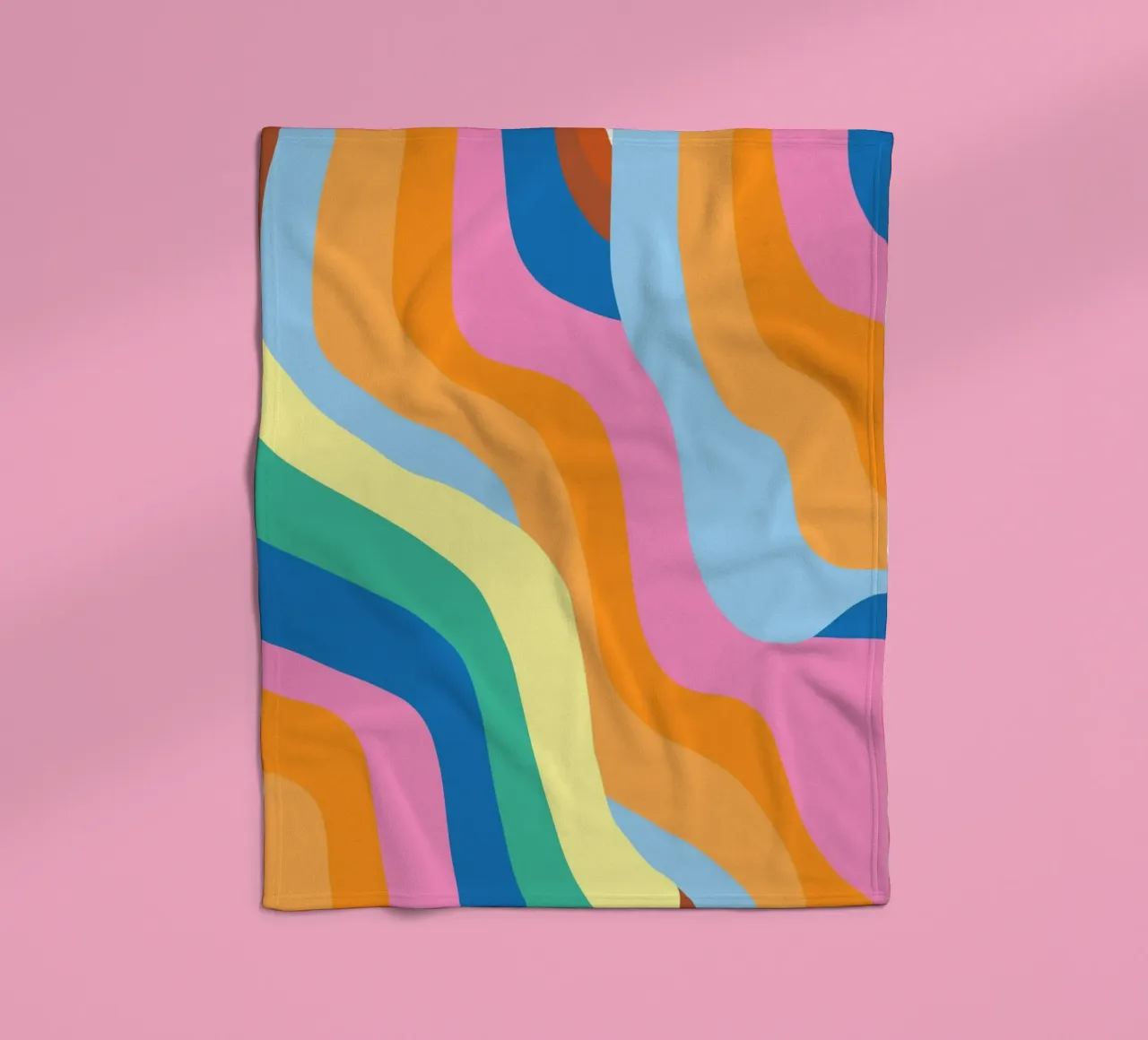 Arcobaleno in fusione coperta in pile da Little Dean
