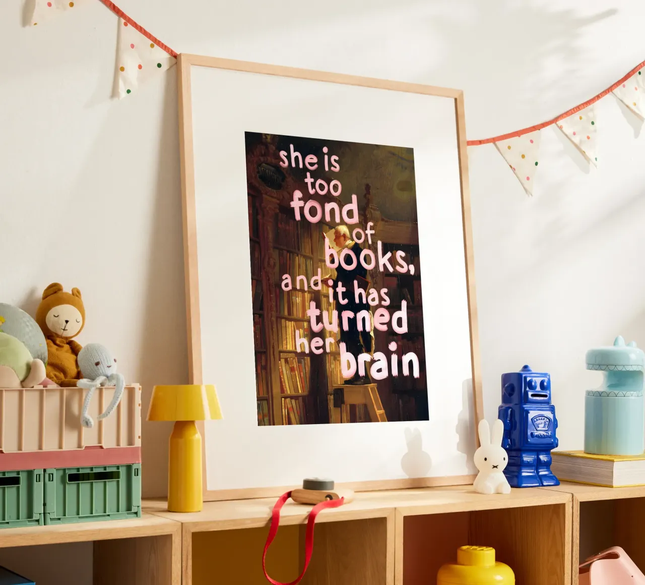 she too fond of books poster con telaio in alluminio da Type & Tape