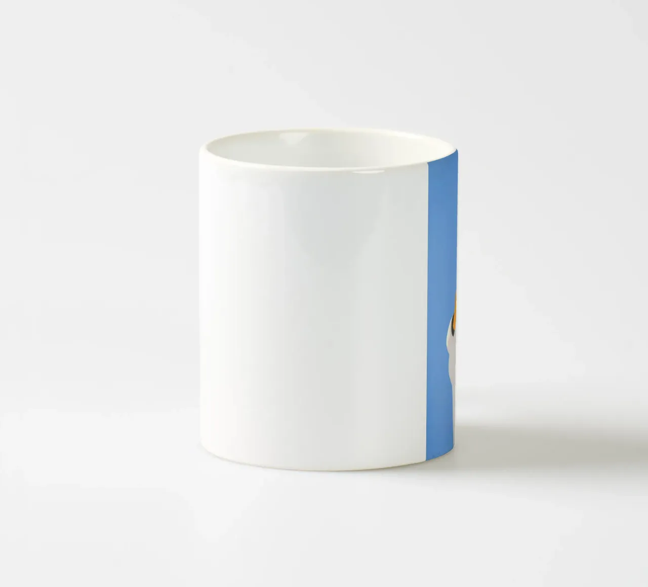 Alex Katz Vivien in cappotto bianco tazza in ceramica da Marcobarshop