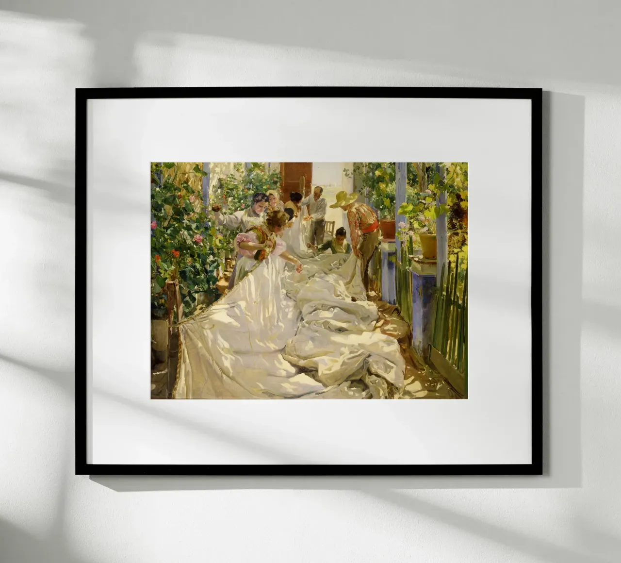 Joaquín Sorolla y Bastida - Cucire la vela (1896) poster con telaio in plastica da Venus Art