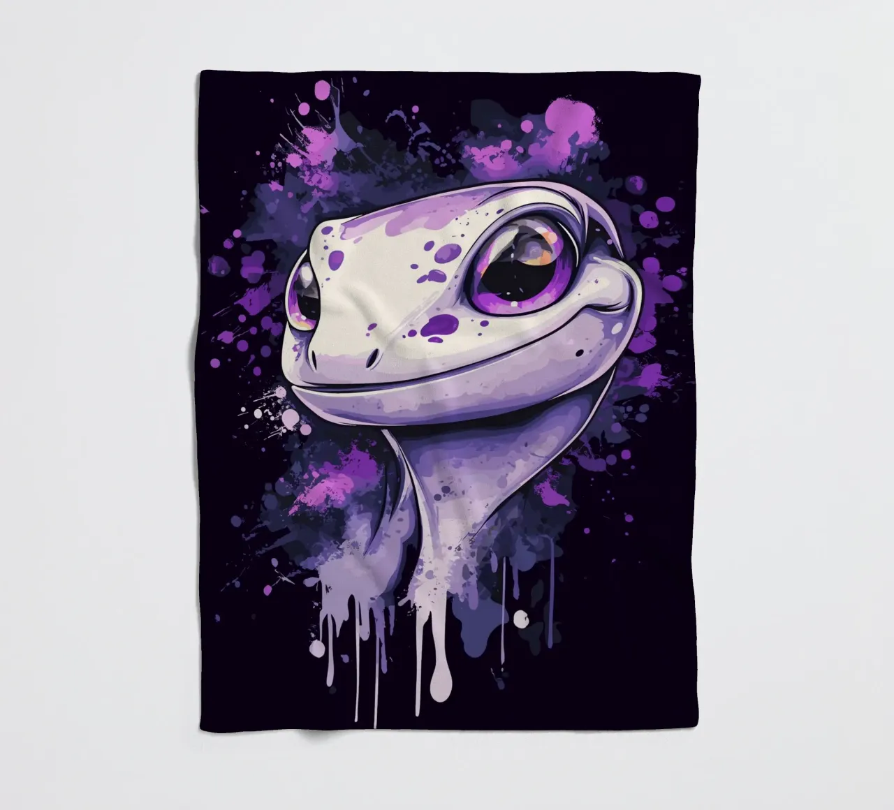Geco sorridente in look splash viola coperta in pile da pixelbull - medieval art and more