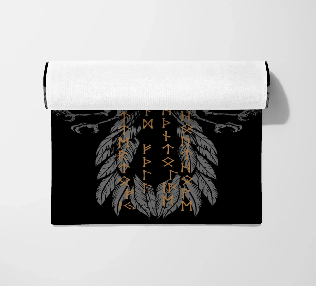 Hugin e Munin con rune e Valknut telo mare da pixelbull - medieval art and more