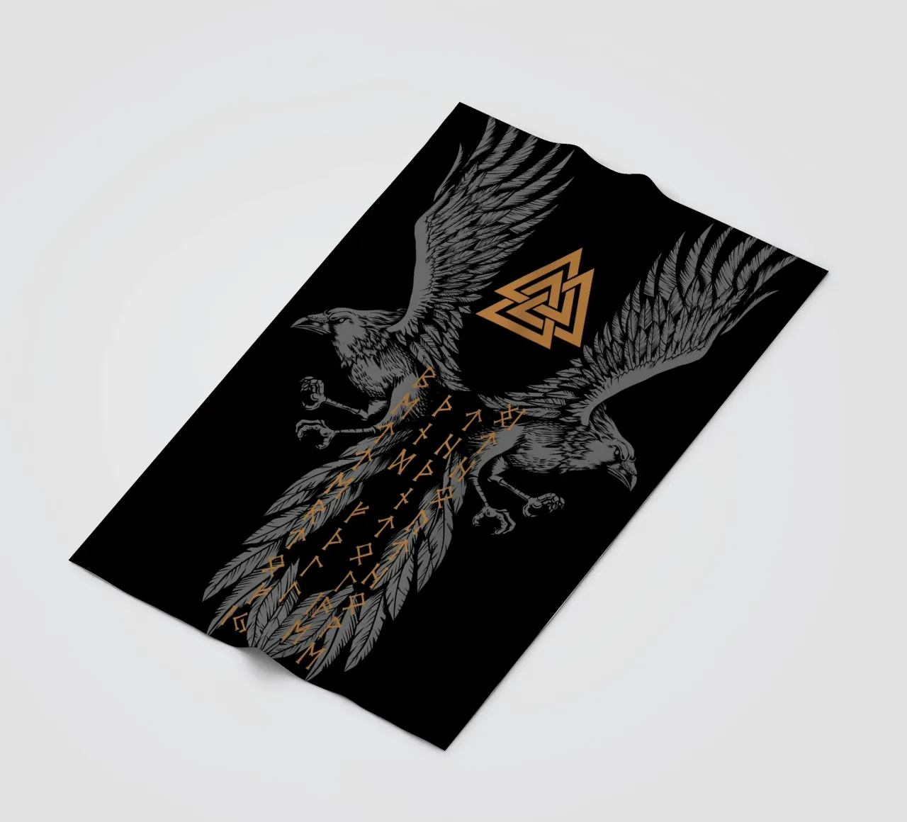 Hugin e Munin con rune e Valknut coperta in pile da pixelbull - medieval art and more