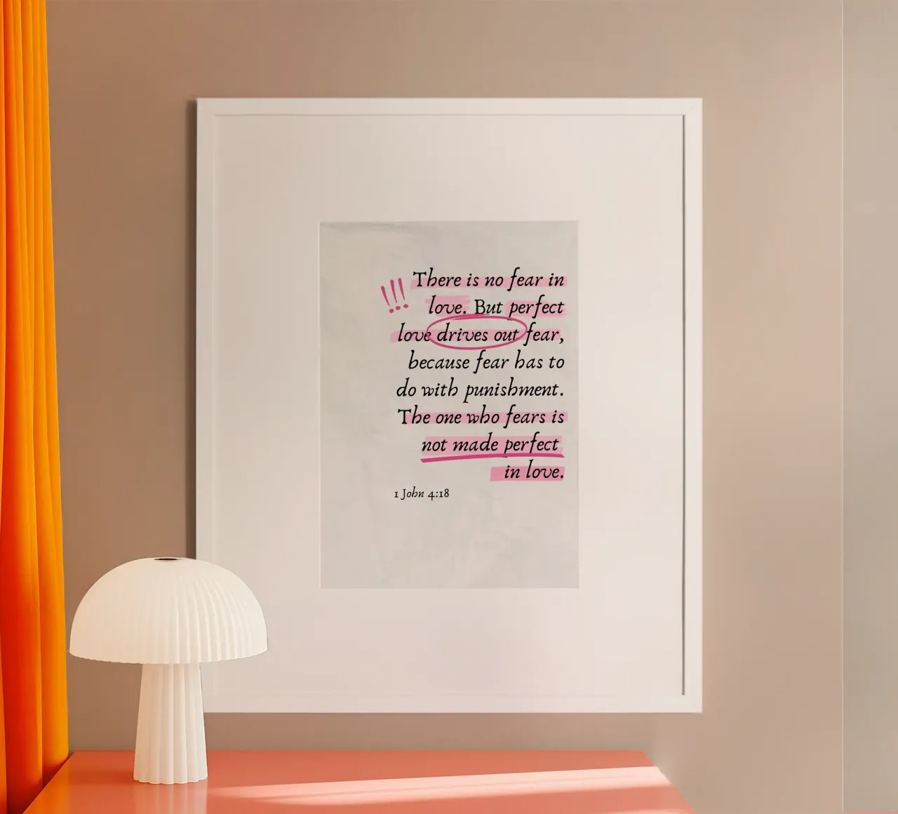 "Vollkommene Liebe vertreibt die Furcht" 1 Johannes 4:18 Poster mit Aluminium Rahmen von vintagepod
