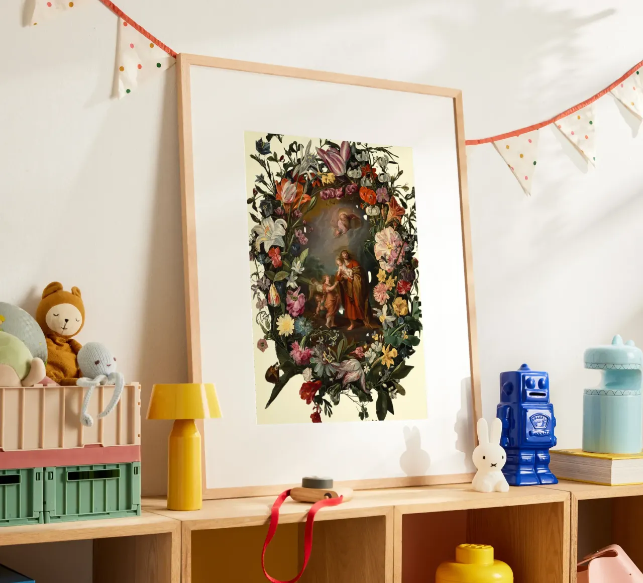 Gesù e angeli in una corona floreale, Arte classica poster con telaio in legno da vintagepod