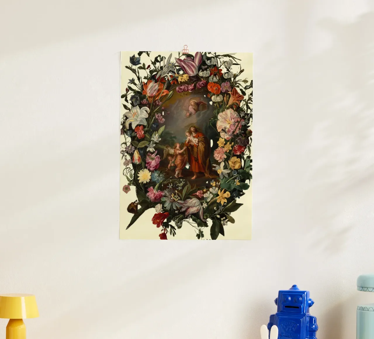 Gesù e angeli in una corona floreale, Arte classica poster con telaio in legno da vintagepod