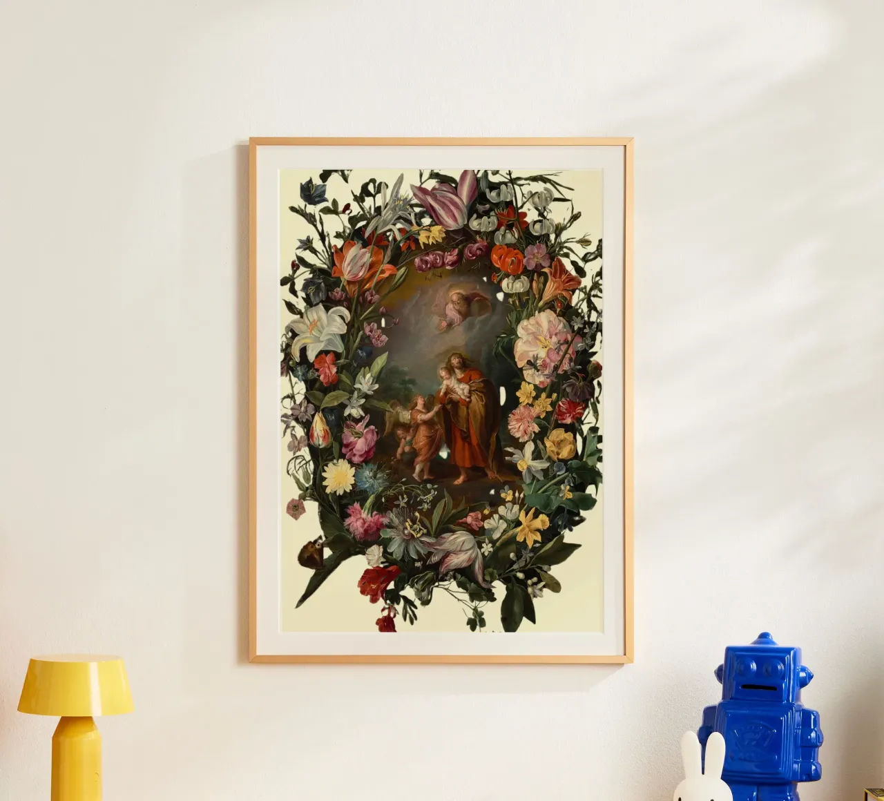Gesù e angeli in una corona floreale, Arte classica poster con telaio in legno da vintagepod