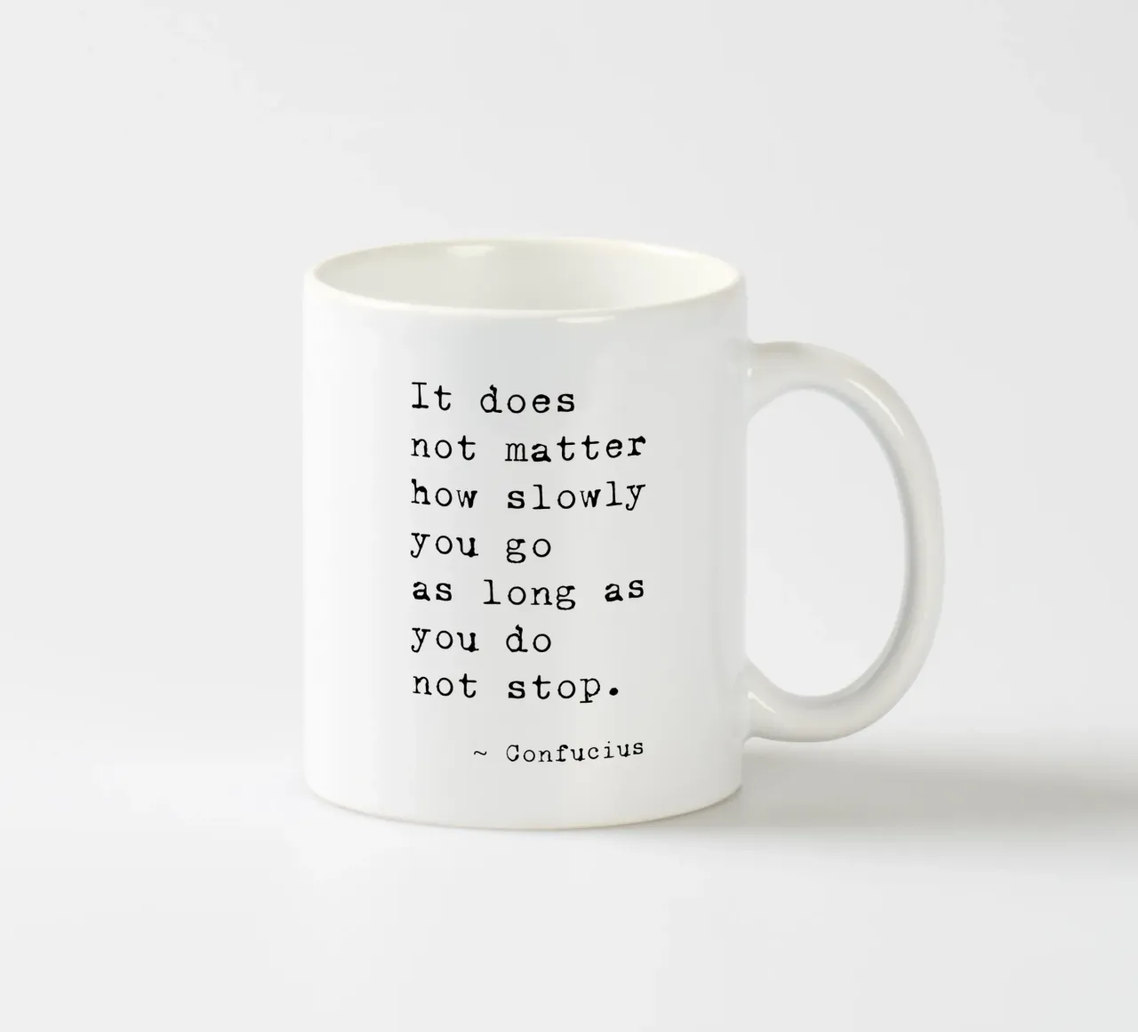Do Not Stop - Confucius Typewriter tazza in ceramica da Typo Designs