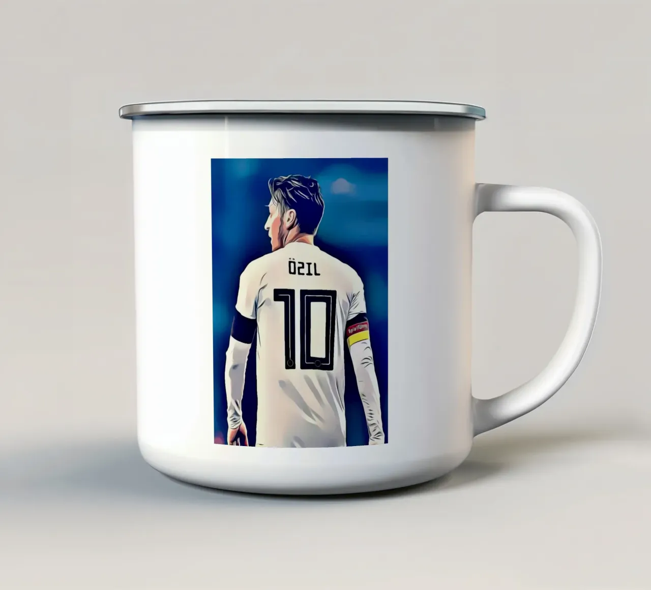Mesut Ozil - Giocatore di calcio con la maglia numero 10 tazza in smalto da dark eagle