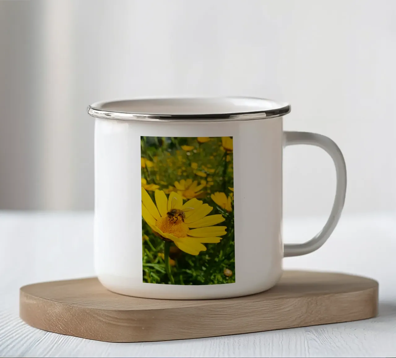 Sussurri di nettare tazza in smalto da Nature's Palette