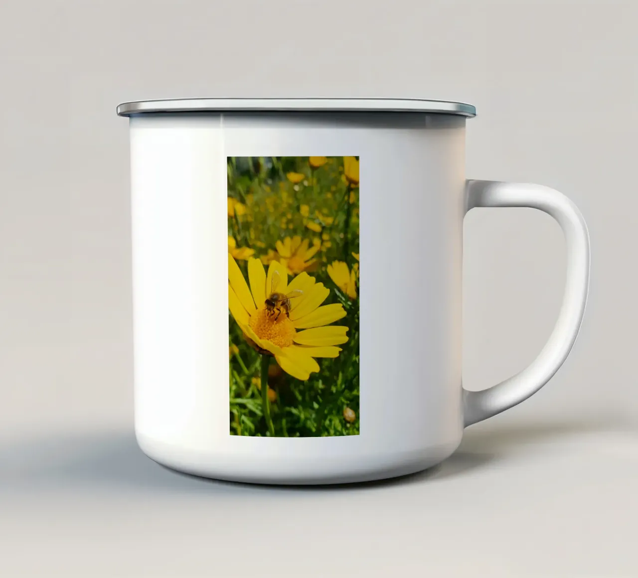 Sussurri di nettare tazza in smalto da Nature's Palette