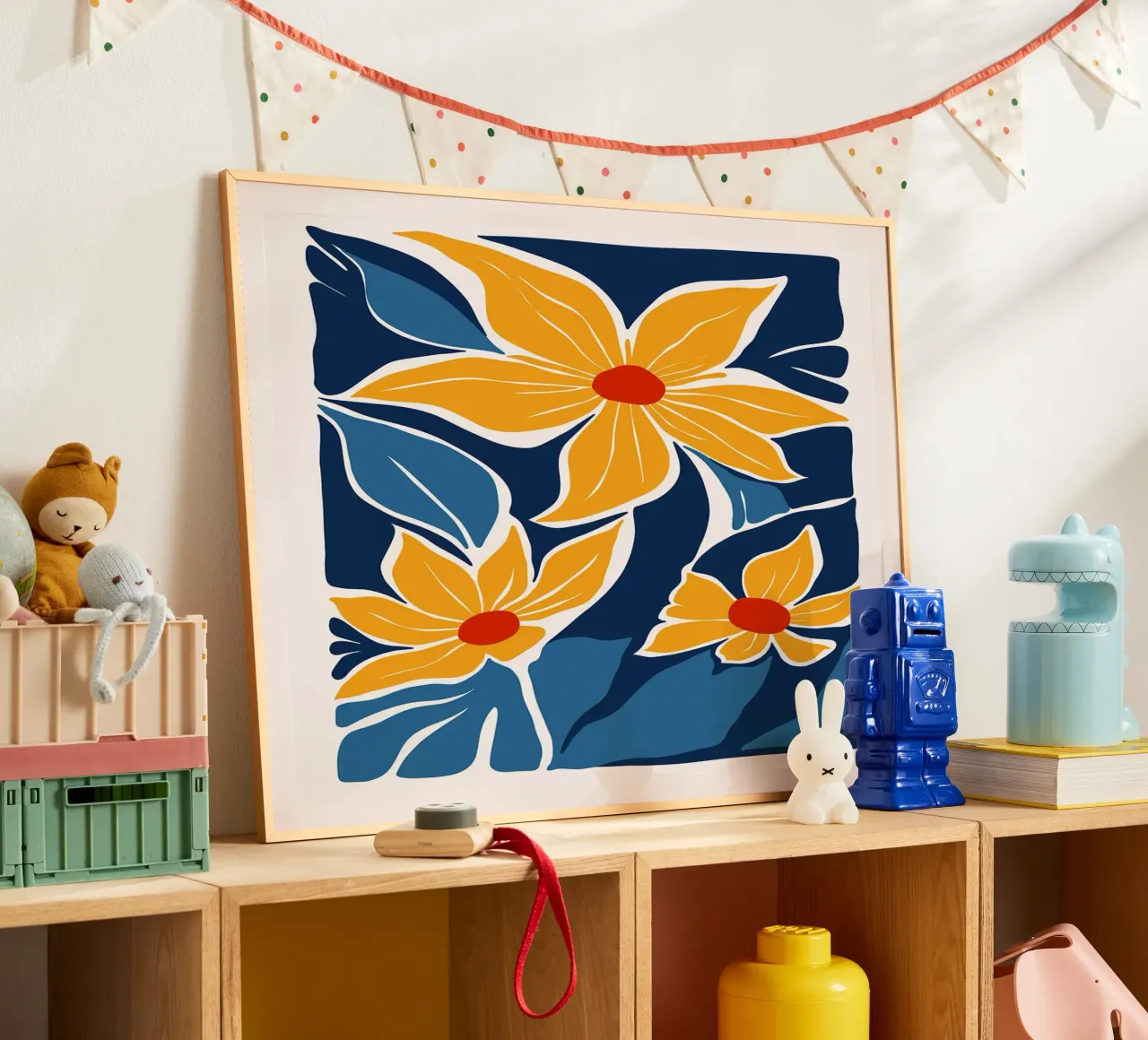 Fiori gialli su blu poster da Lisa Becker