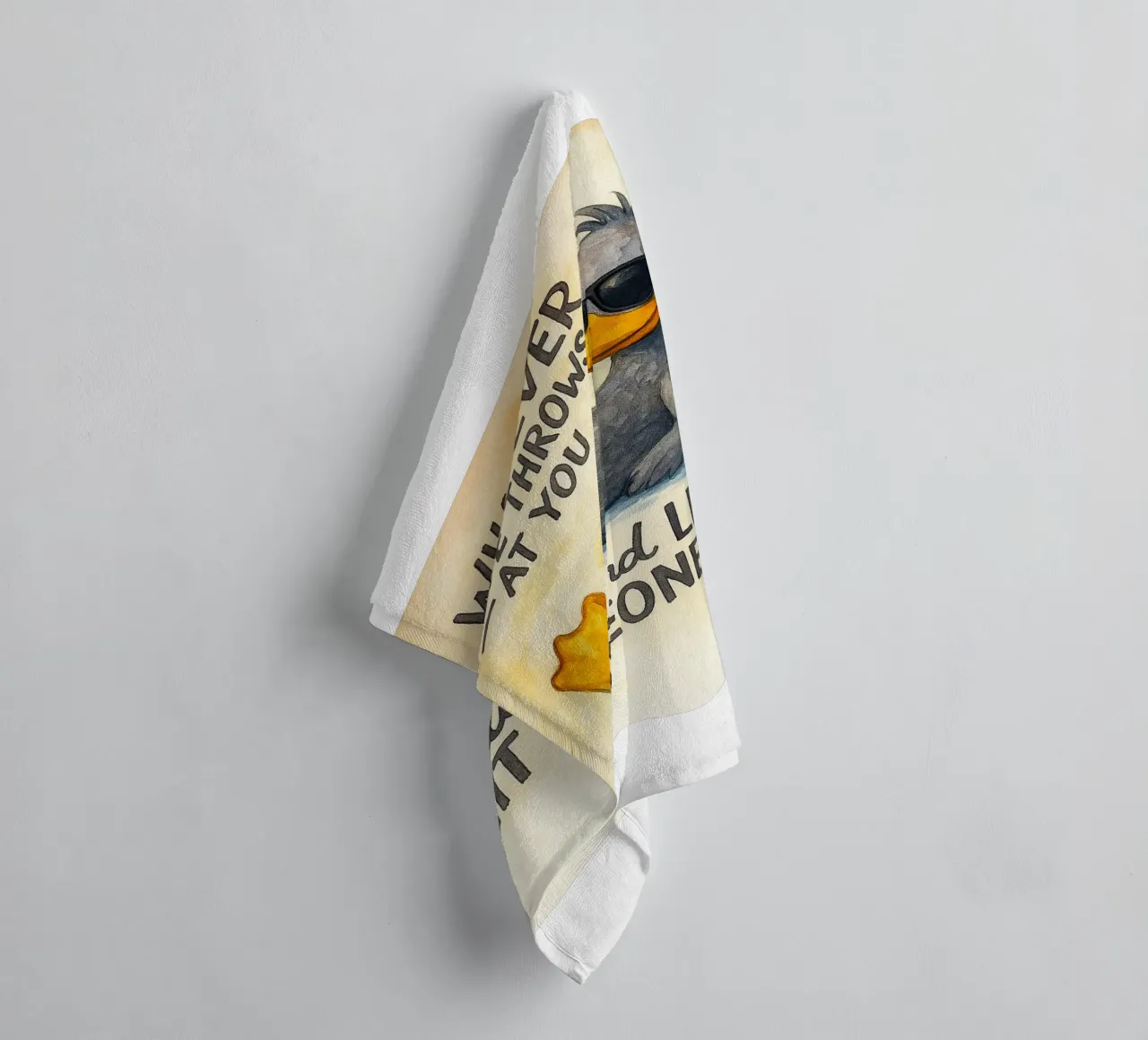 esquiver et laisser la balle frapper quelqu'un d'autre serviette de bain de cepeducks