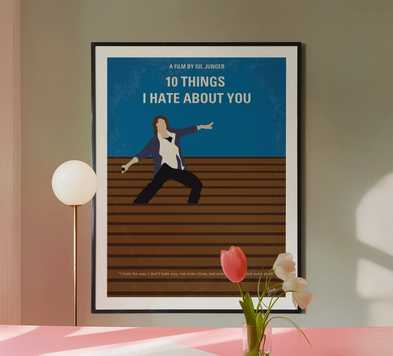 10 cosas que odio de ti por Chungkong poster con marco de madera de jammie