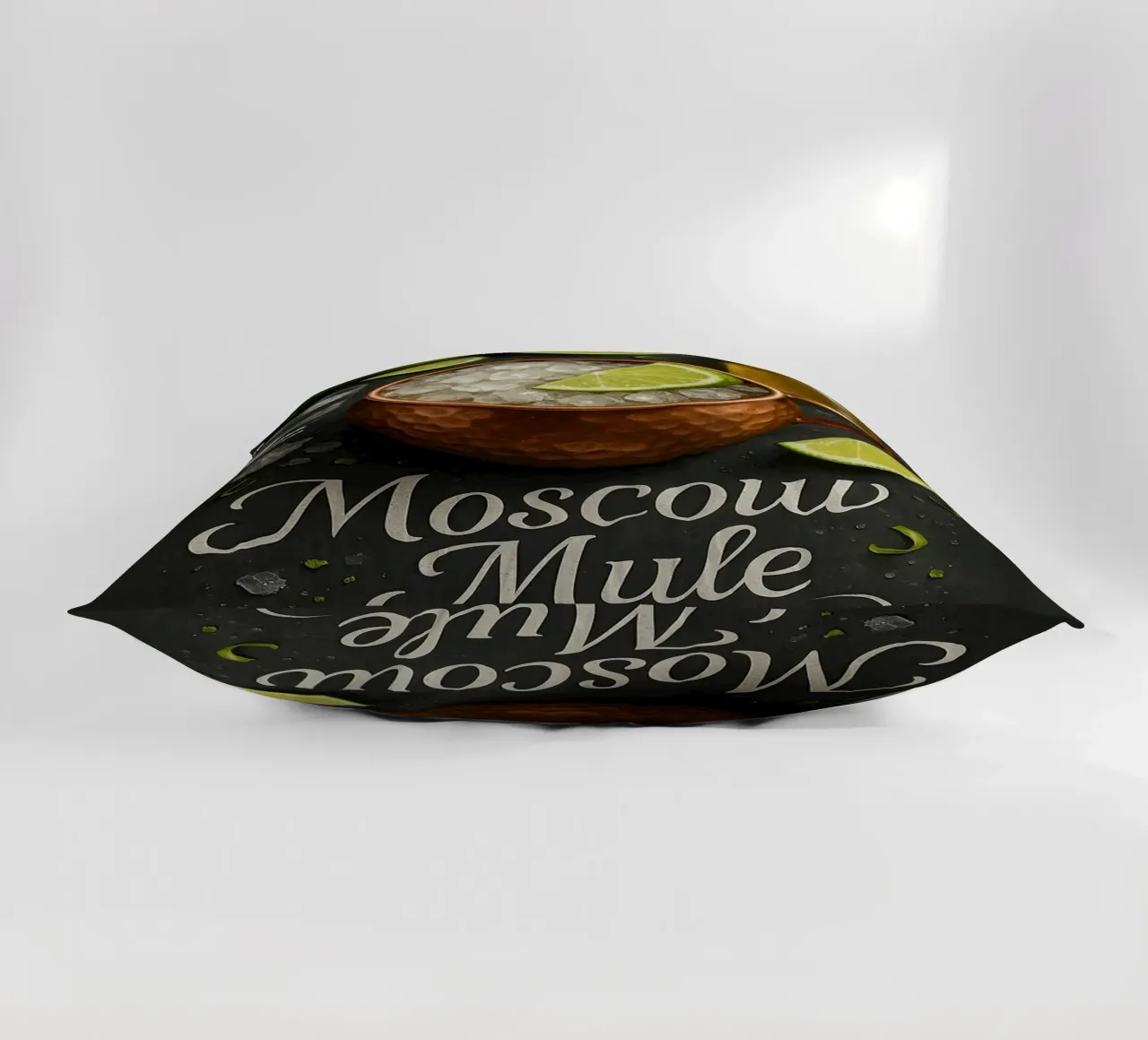 Poster Moscow Mule - Vodka, lime e tazza di rame cuscino da mesa