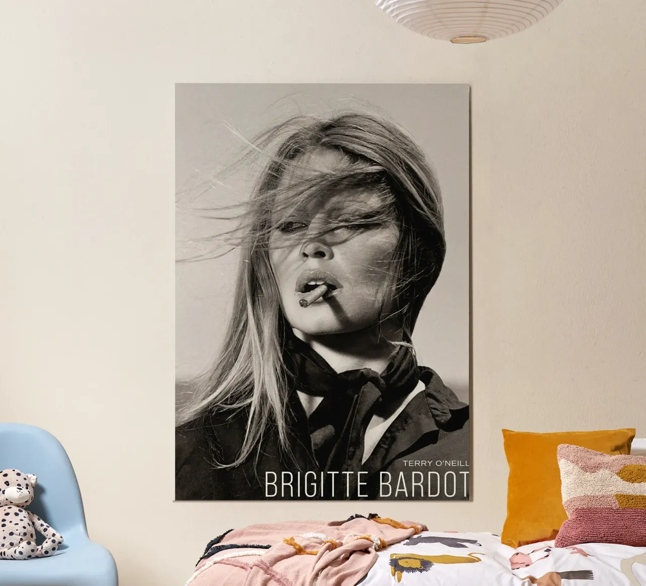 Terry O'Neill - Brigitte Bardot poster con telaio in plastica da vintgeseyn