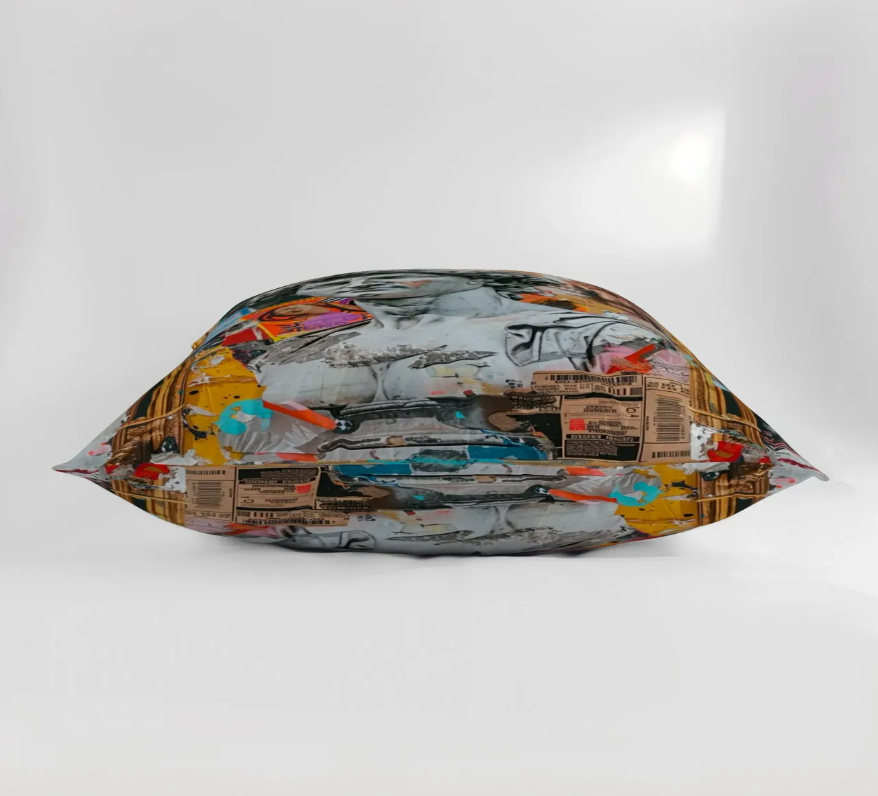 Fragmented Glory cuscino da Mosaic Dialogue