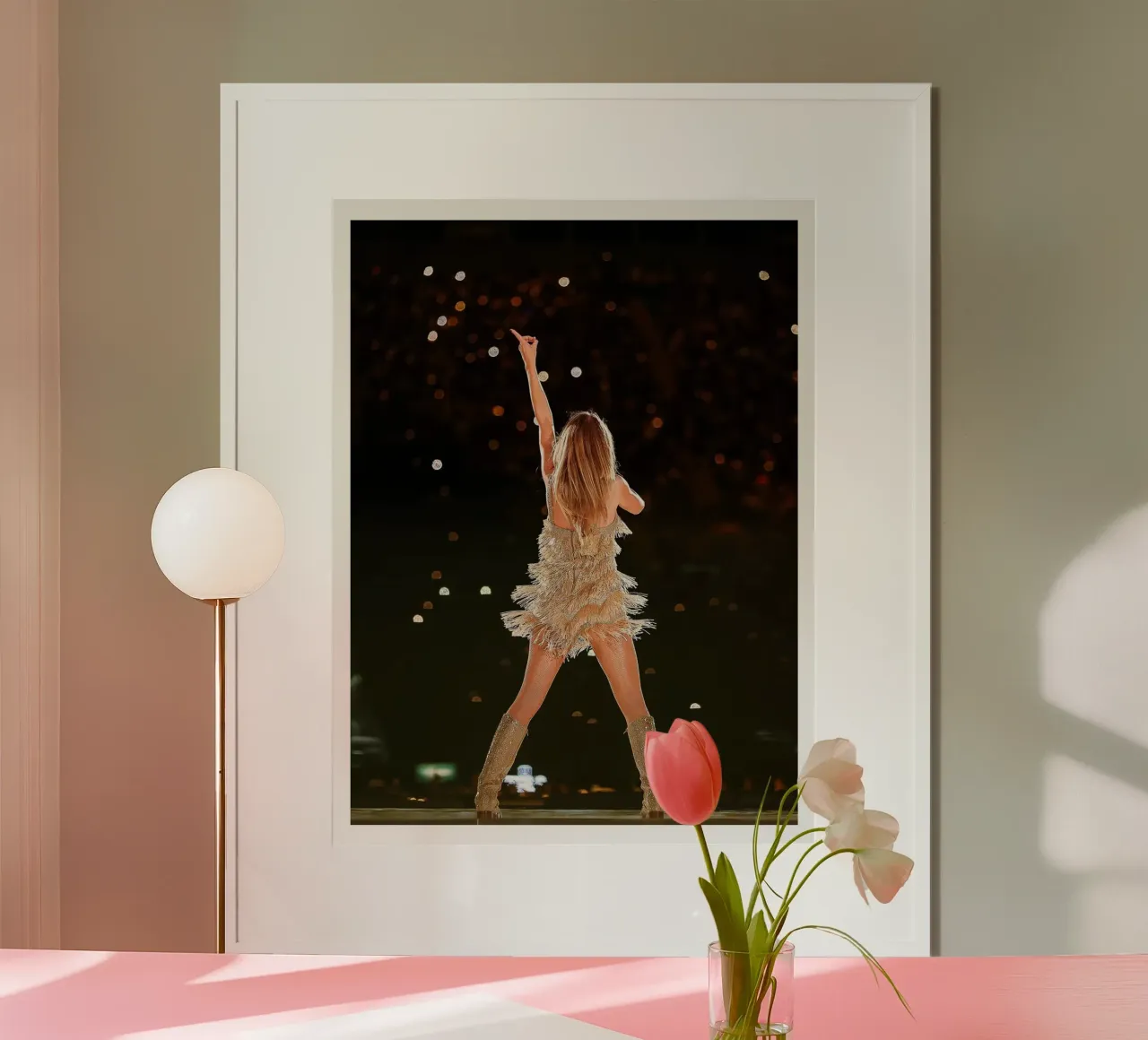 Live Konzert Singger Taylor Swift Poster mit Holzrahmen von ramdakjagualma