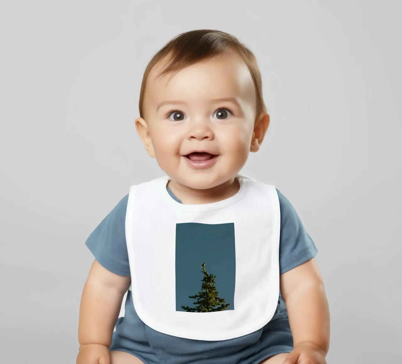 pine tree bavaglino da Earthly Visions