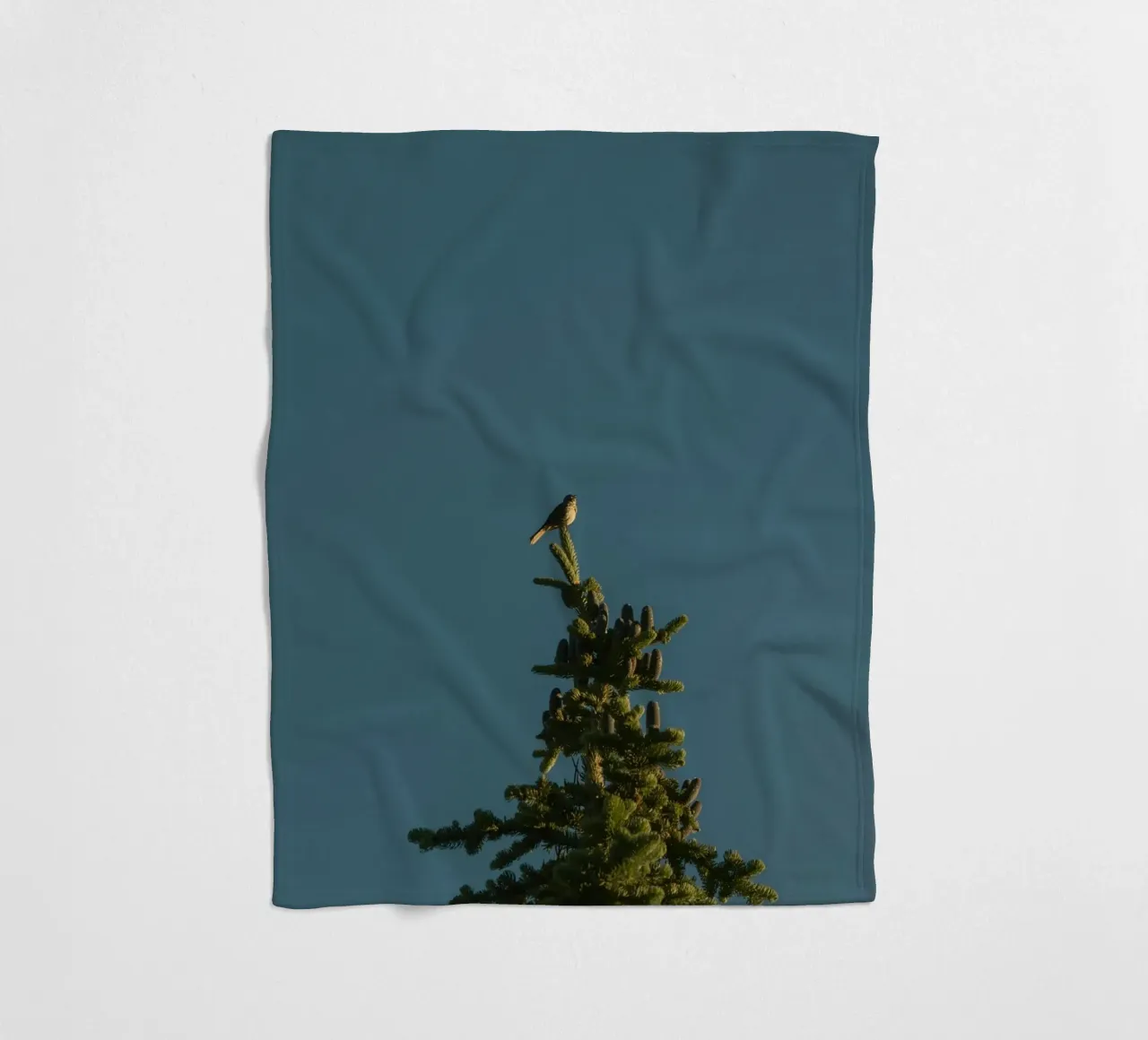 pine tree fleecedeken van Earthly Visions