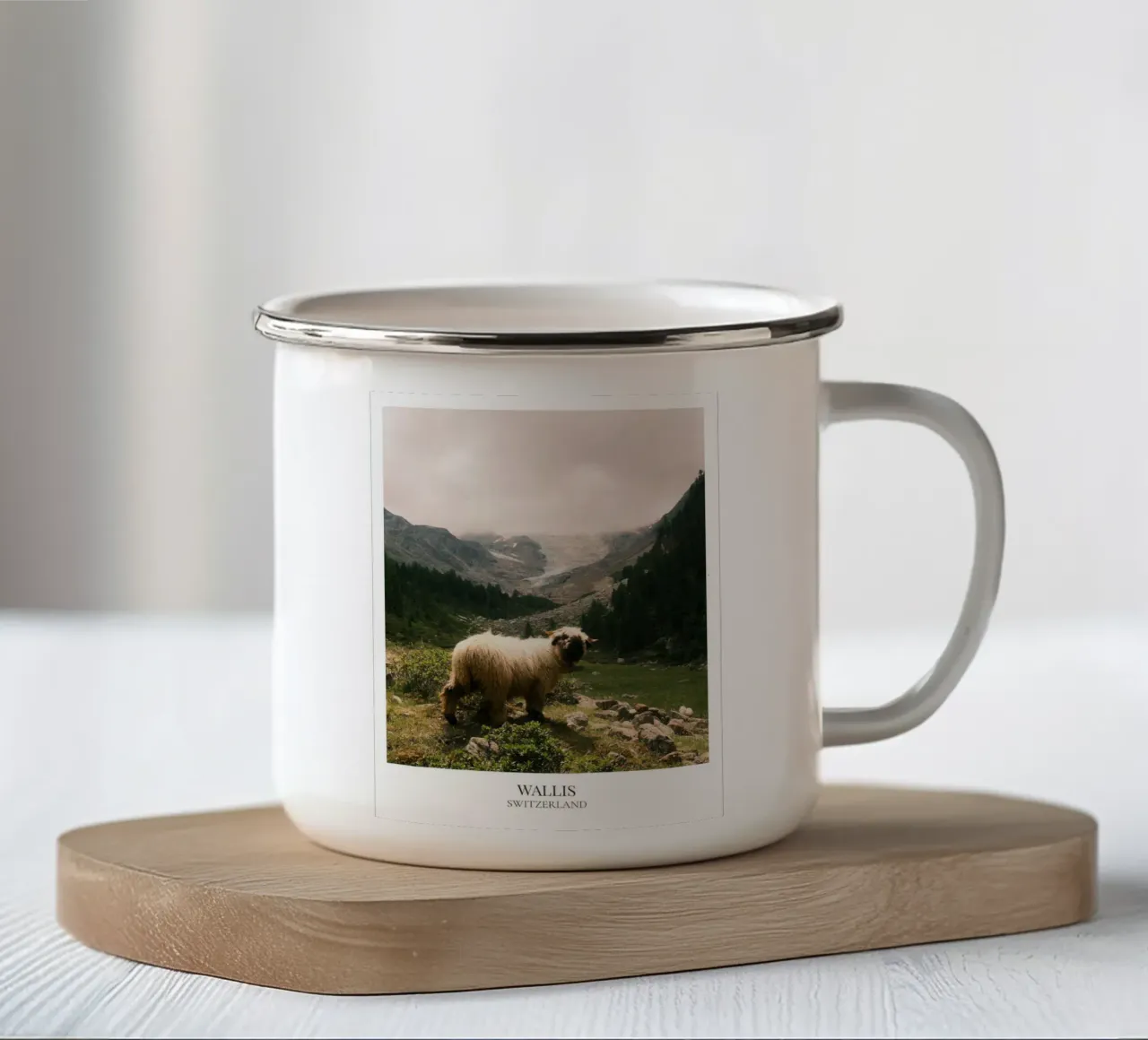 Wallis II: Switzerland tazza in smalto da FujiFrames